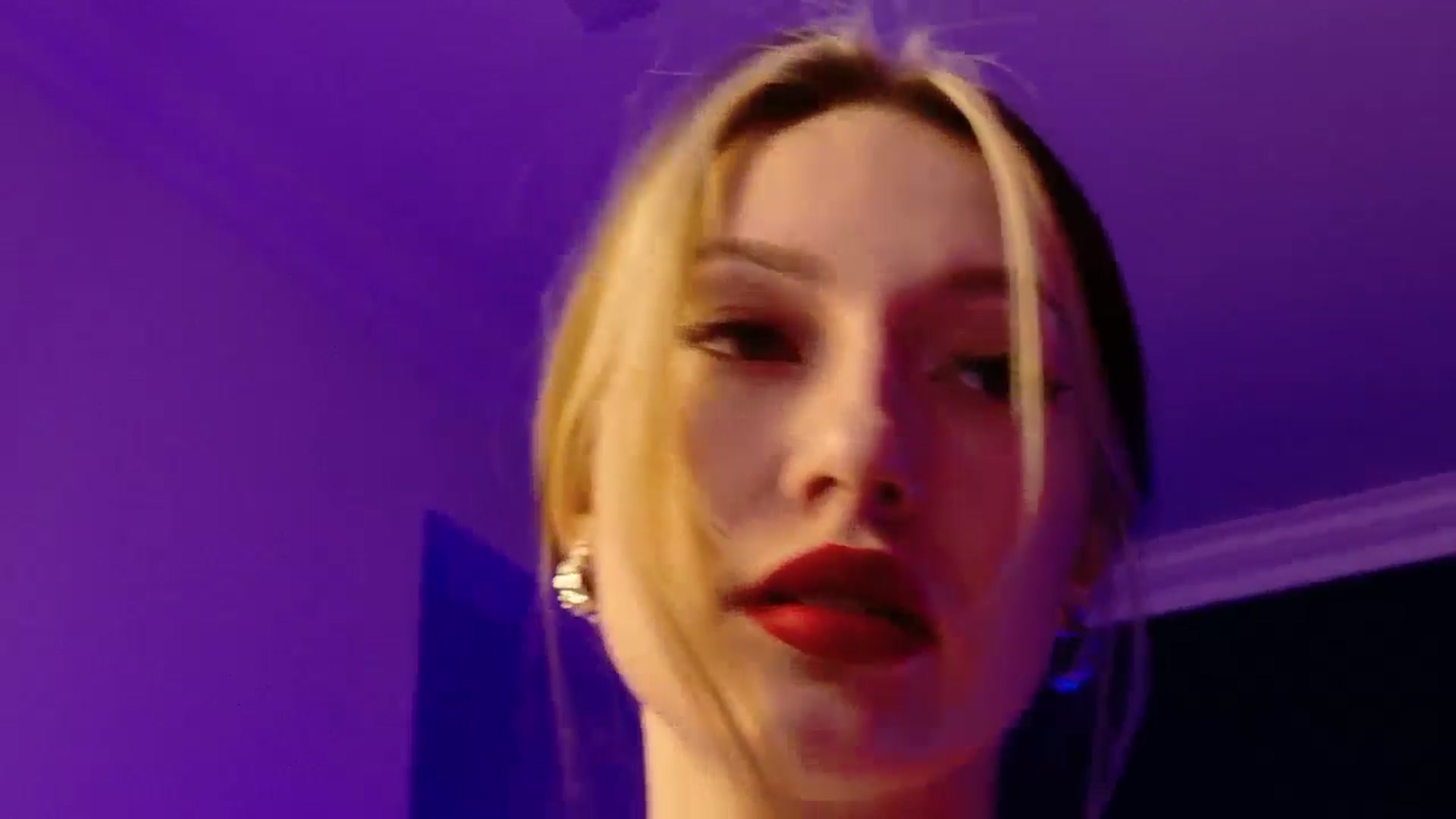 Gallery image thumbnail from LovelyGin's myfreecams stream on, 12/25/2025, 14:26 image 10 of 20