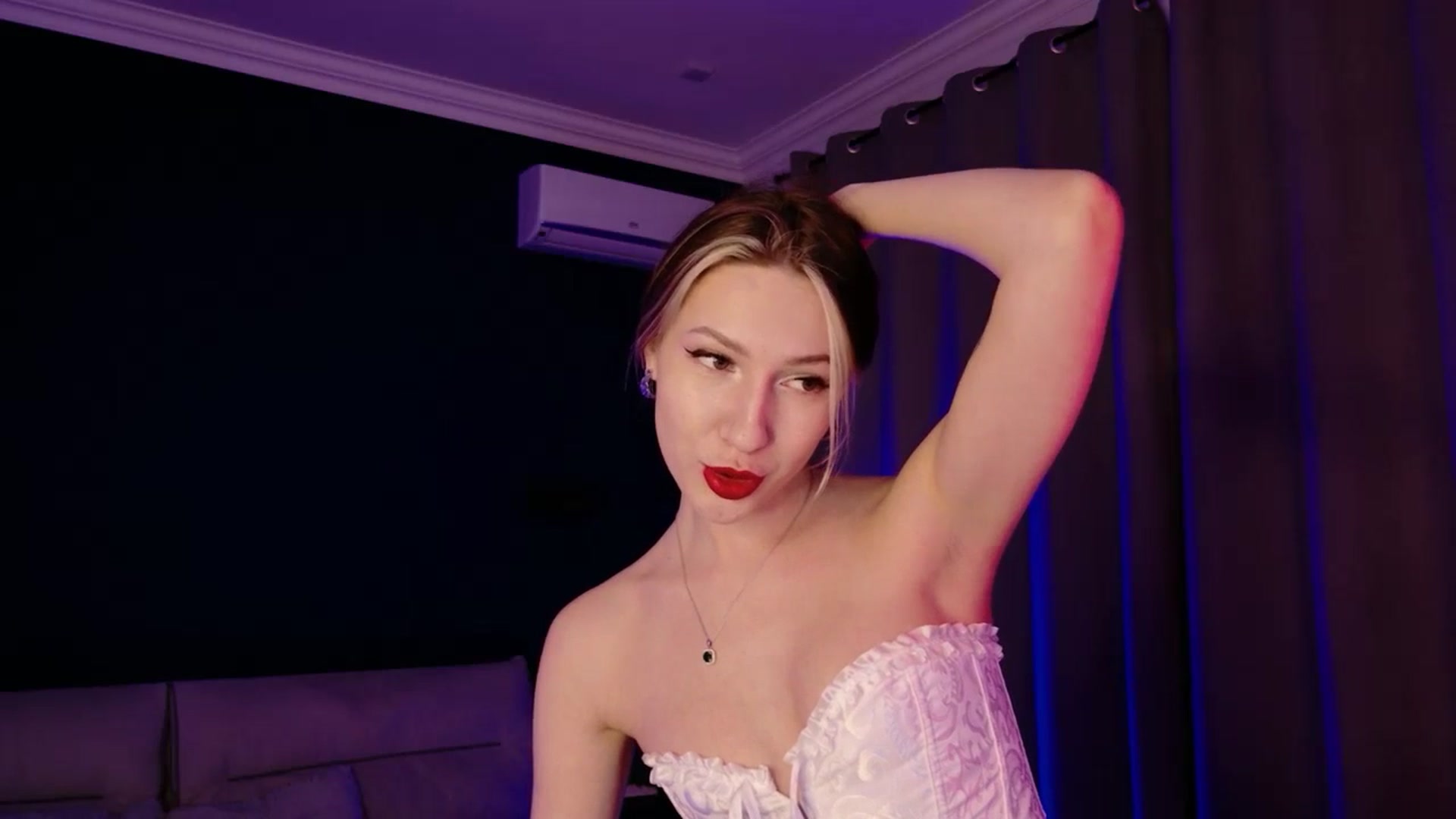 Gallery image thumbnail from LovelyGin's myfreecams stream on, 12/25/2025, 14:26 image 2 of 20