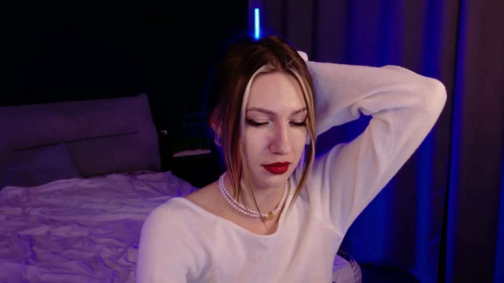 Gallery image thumbnail from LovelyGin's myfreecams stream on, 12/25/2025, 17:14 image 4 of 20