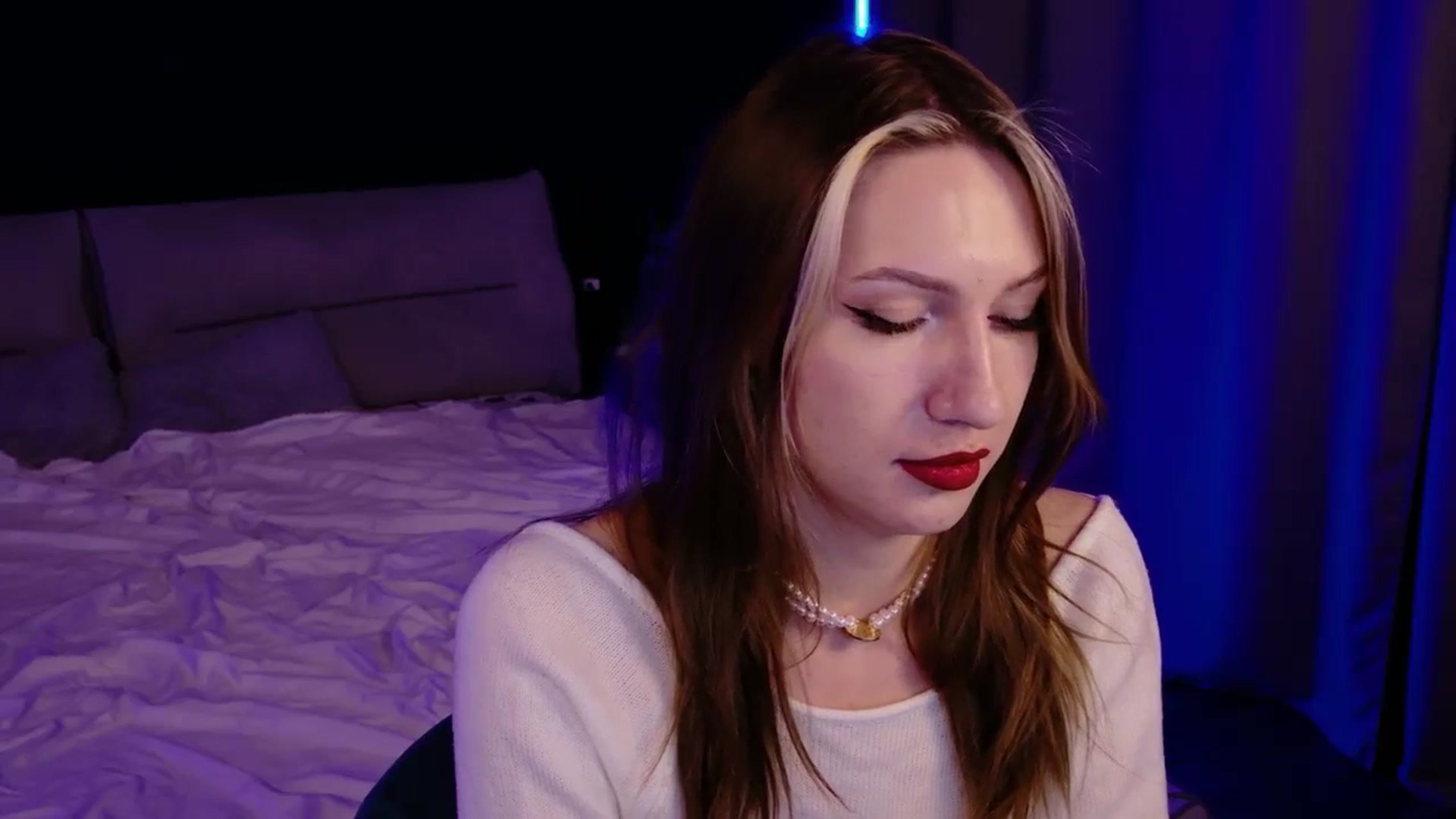 Gallery image thumbnail from LovelyGin's myfreecams stream on, 12/25/2025, 17:14 image 13 of 20