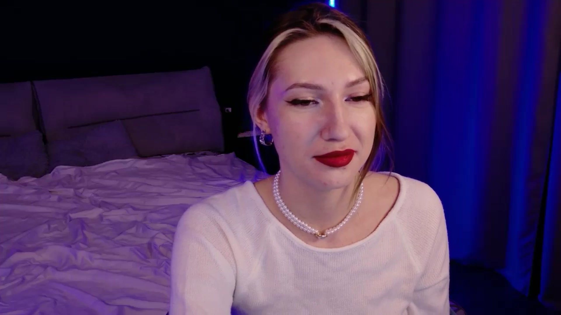 Gallery image thumbnail from LovelyGin's myfreecams stream on, 12/25/2025, 17:14 image 19 of 20