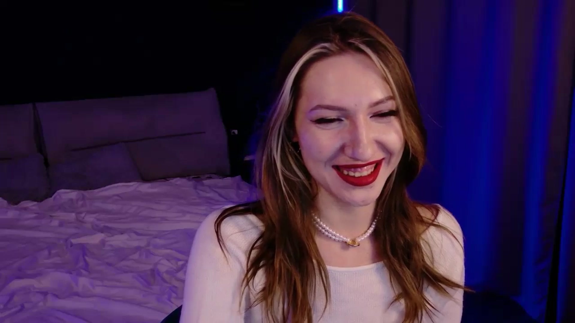 Gallery image thumbnail from LovelyGin's myfreecams stream on, 12/25/2025, 17:14 image 6 of 20