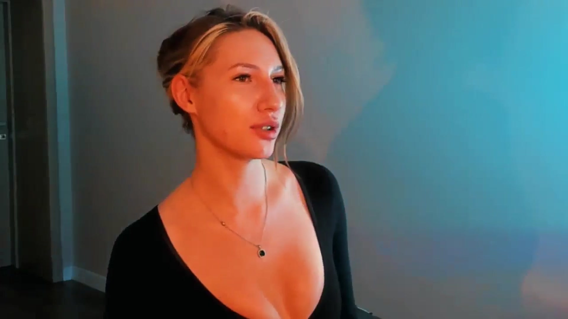 Gallery image thumbnail from LovelyGin's myfreecams stream on, 12/26/2025, 17:54 image 19 of 20