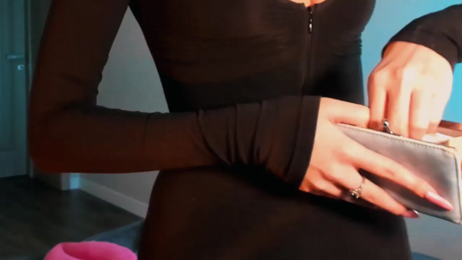 Gallery image thumbnail from LovelyGin's myfreecams stream on, 12/26/2025, 19:38 image 10 of 20