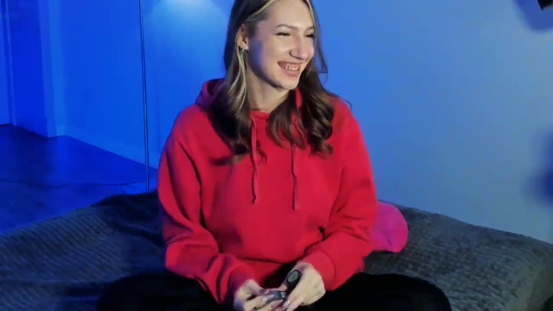 Gallery image thumbnail from LovelyGin's myfreecams stream on, 12/29/2025, 15:46 image 6 of 20