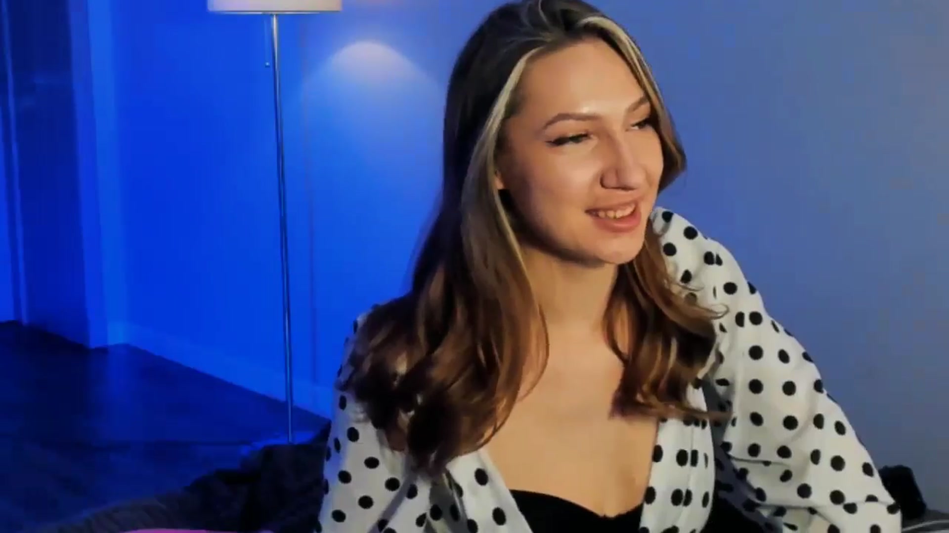 Gallery image thumbnail from LovelyGin's myfreecams stream on, 12/29/2025, 20:23 image 7 of 20
