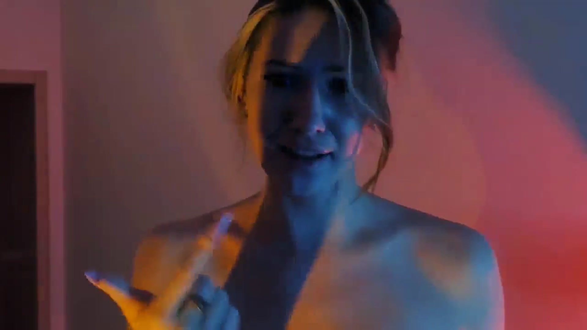 Gallery image thumbnail from LovelyGin's myfreecams stream on, 12/30/2025, 16:07 image 17 of 20