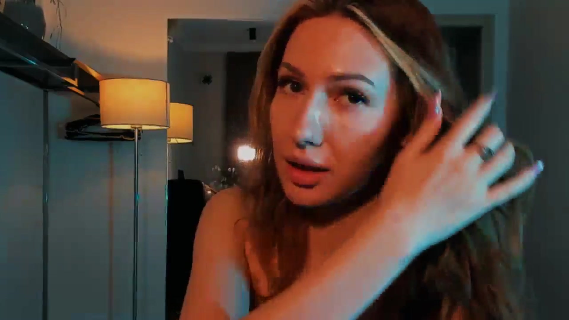 Gallery image thumbnail from LovelyGin's myfreecams stream on, 12/30/2025, 19:58 image 8 of 20