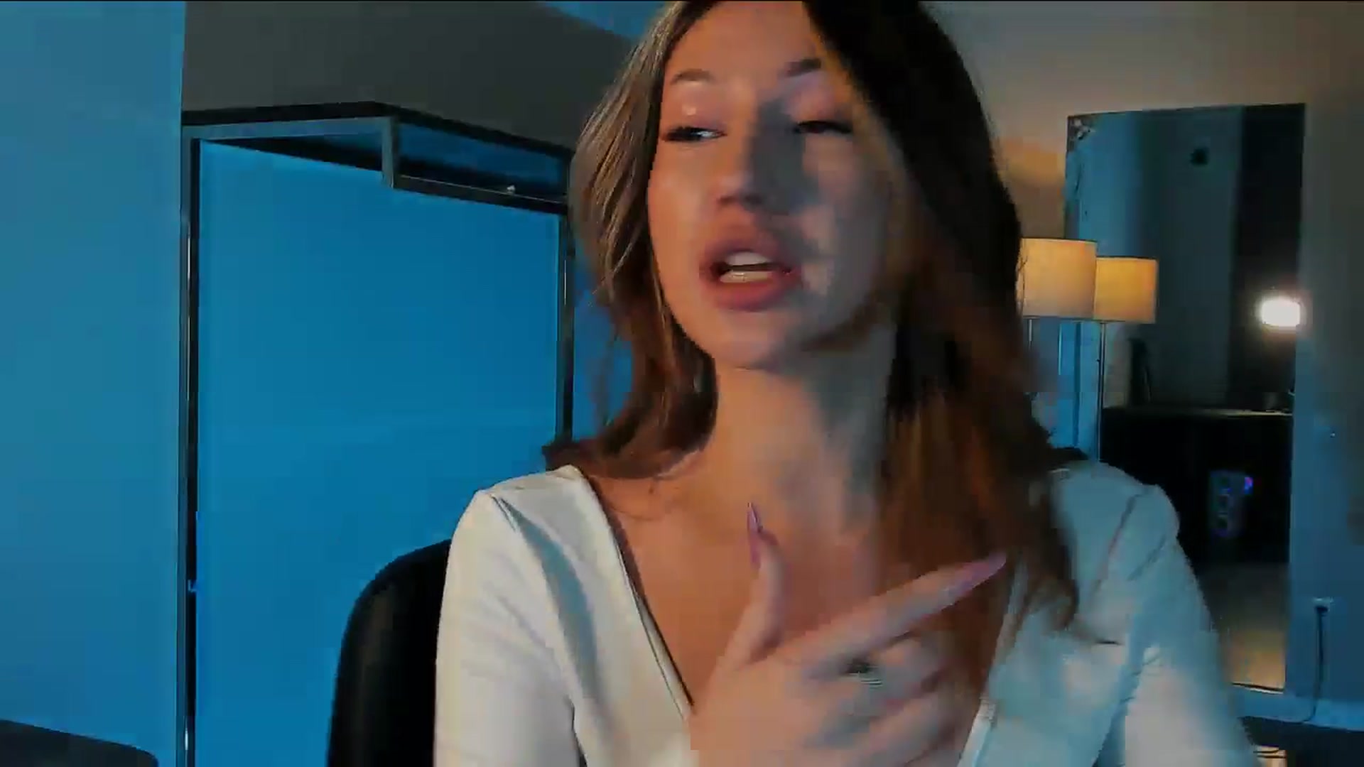 Gallery image thumbnail from LovelyGin's myfreecams stream on, 01/02/2026, 13:52 image 18 of 20