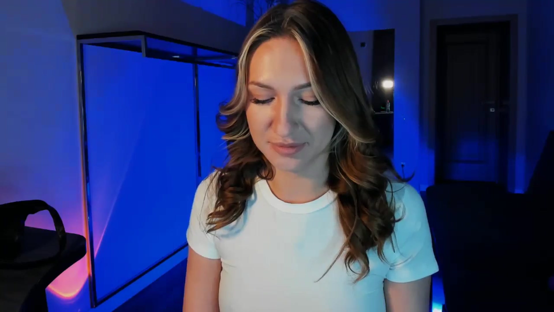 Gallery image thumbnail from LovelyGin's myfreecams stream on, 01/07/2026, 15:04 image 16 of 20