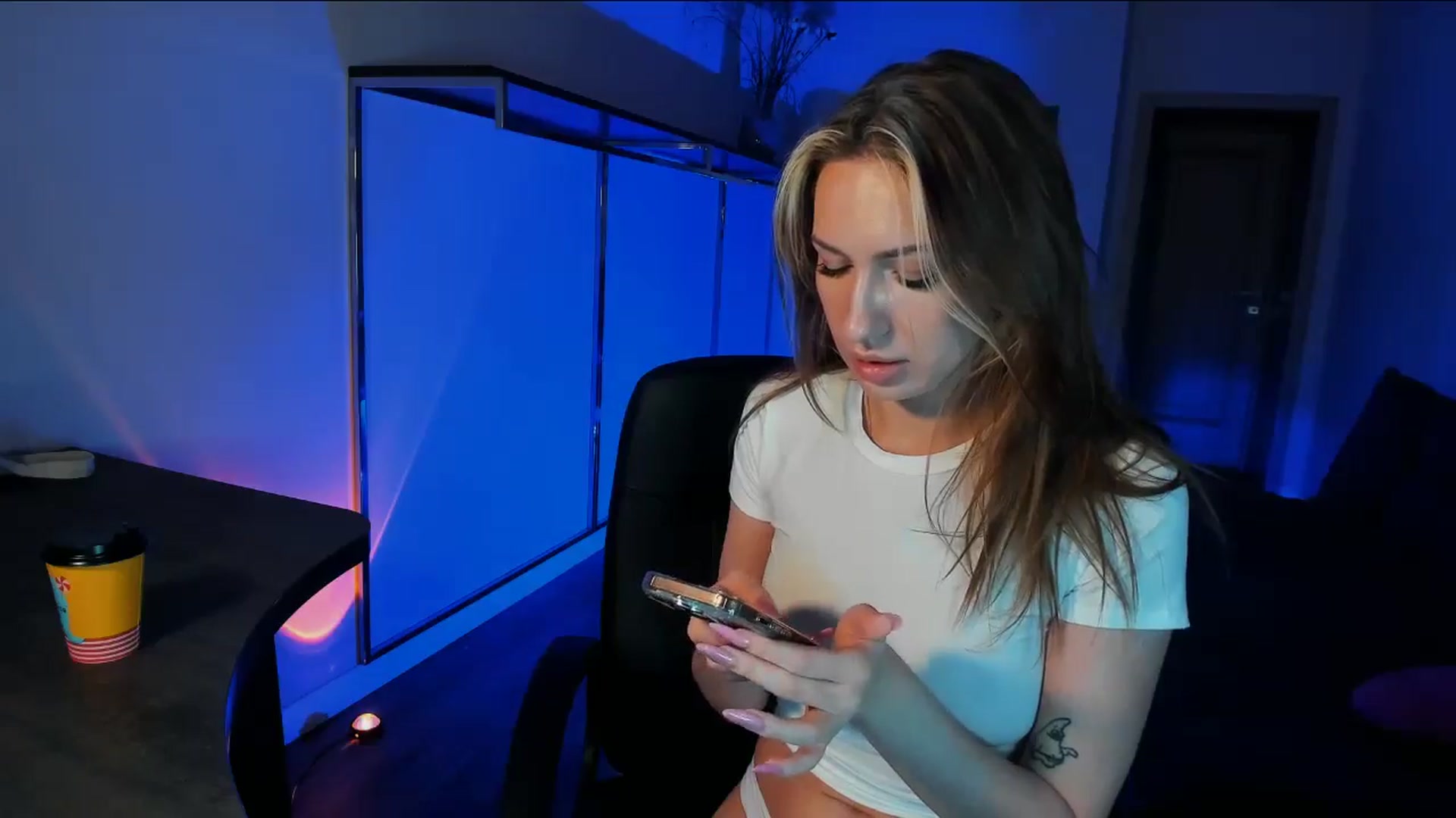 Gallery image thumbnail from LovelyGin's myfreecams stream on, 01/07/2026, 15:04 image 2 of 20