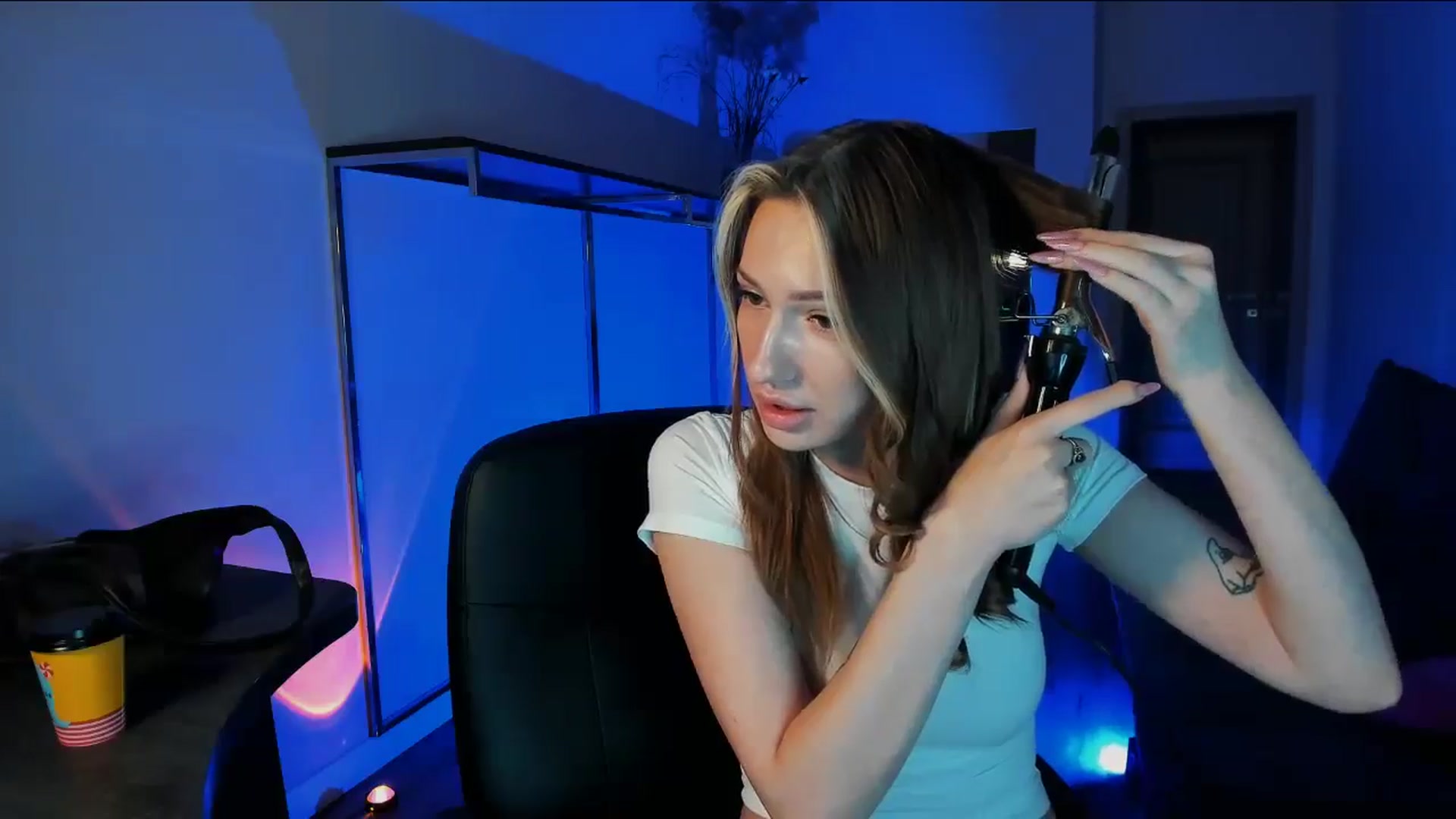 Gallery image thumbnail from LovelyGin's myfreecams stream on, 01/07/2026, 15:04 image 7 of 20