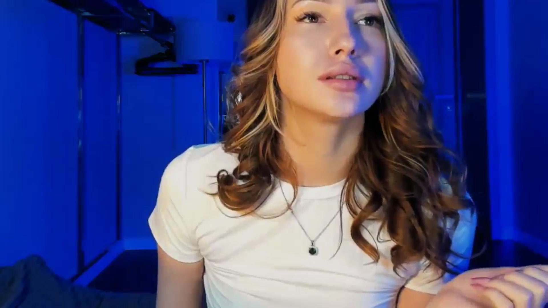 Gallery image thumbnail from LovelyGin's myfreecams stream on, 01/07/2026, 17:16 image 8 of 20