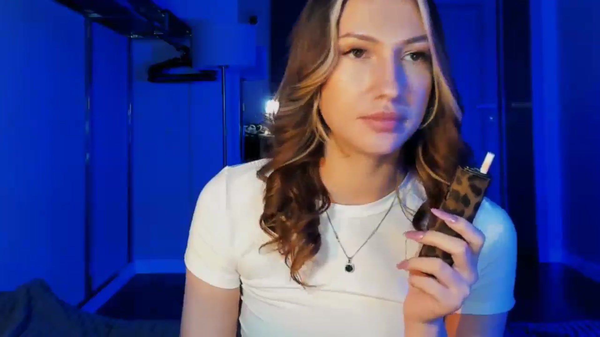 Gallery image thumbnail from LovelyGin's myfreecams stream on, 01/07/2026, 17:16 image 13 of 20