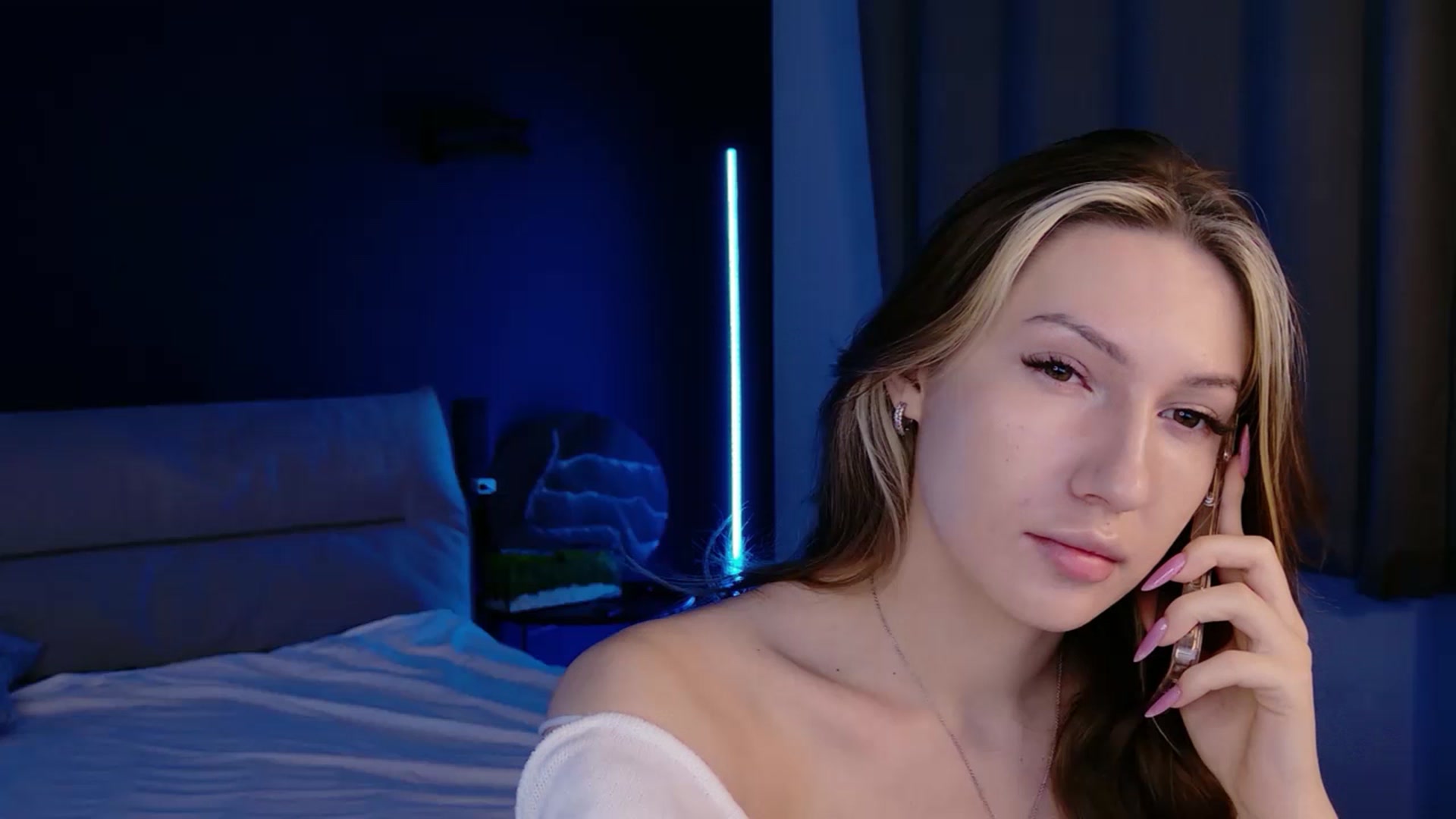 Gallery image thumbnail from LovelyGin's myfreecams stream on, 01/08/2026, 14:25 image 4 of 20