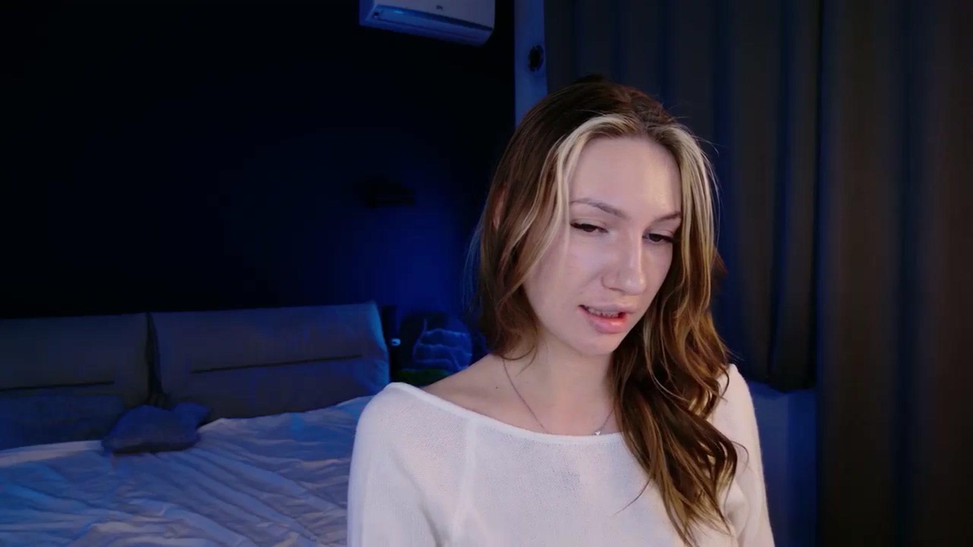 Gallery image thumbnail from LovelyGin's myfreecams stream on, 01/08/2026, 15:31 image 9 of 20