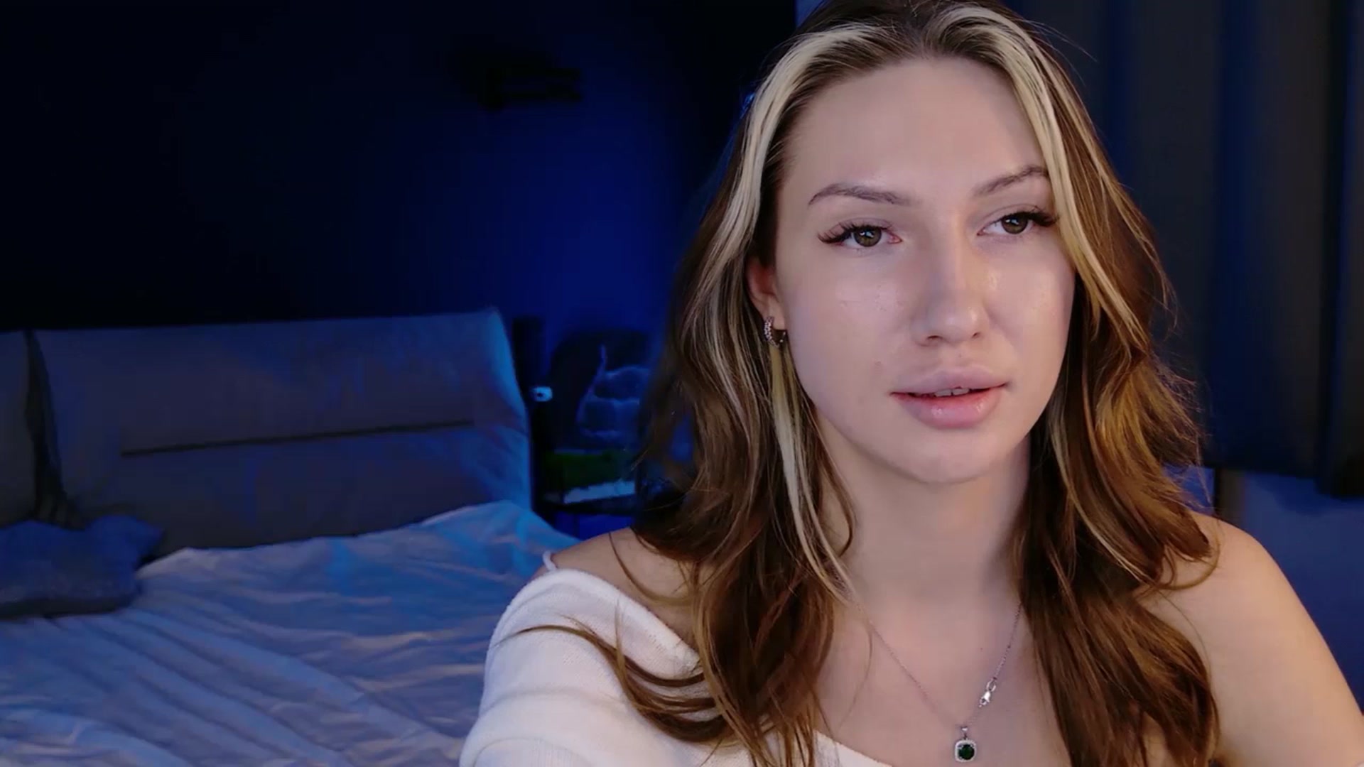 Gallery image thumbnail from LovelyGin's myfreecams stream on, 01/08/2026, 15:31 image 2 of 20