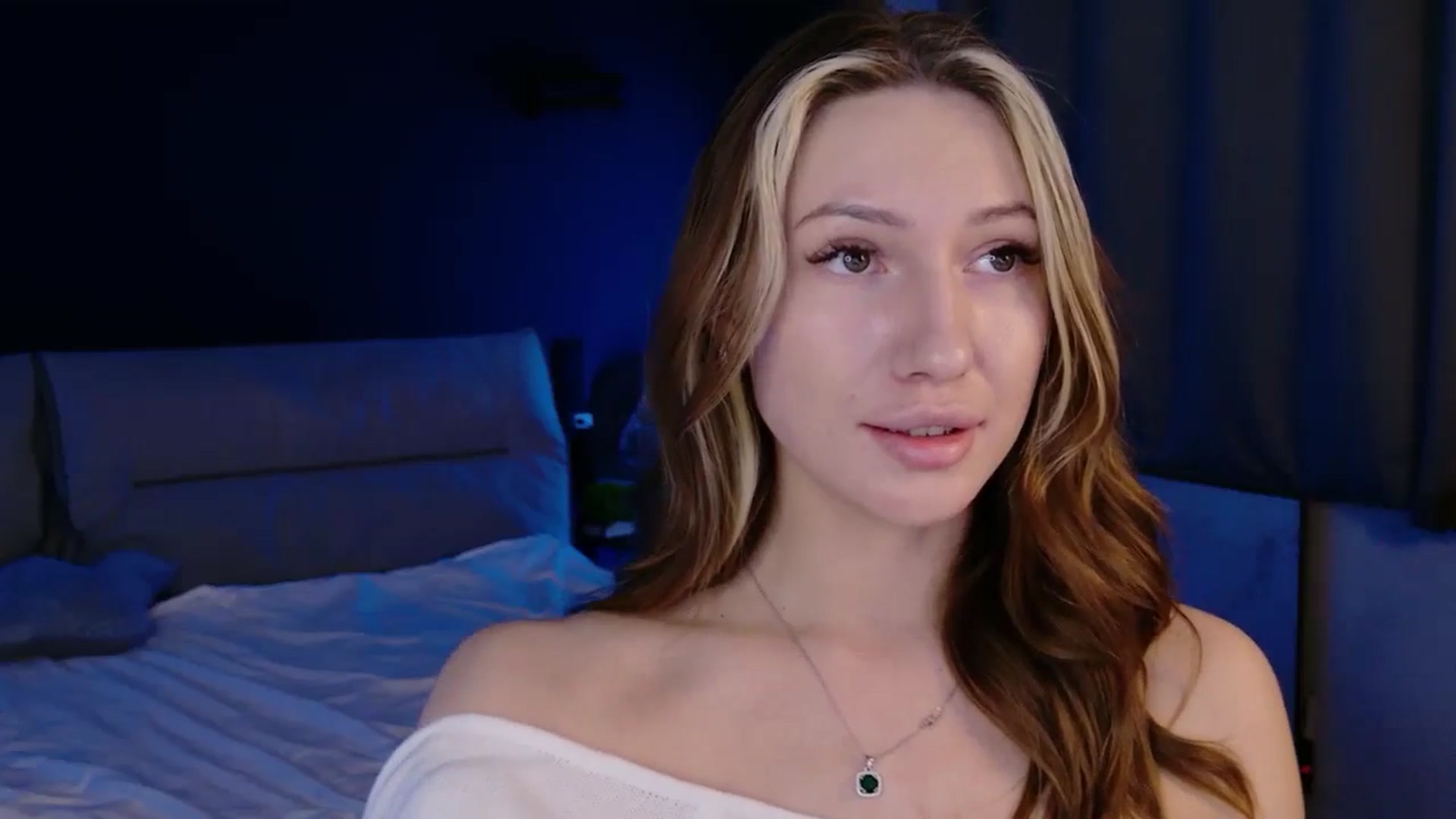 Gallery image thumbnail from LovelyGin's myfreecams stream on, 01/08/2026, 15:31 image 7 of 20