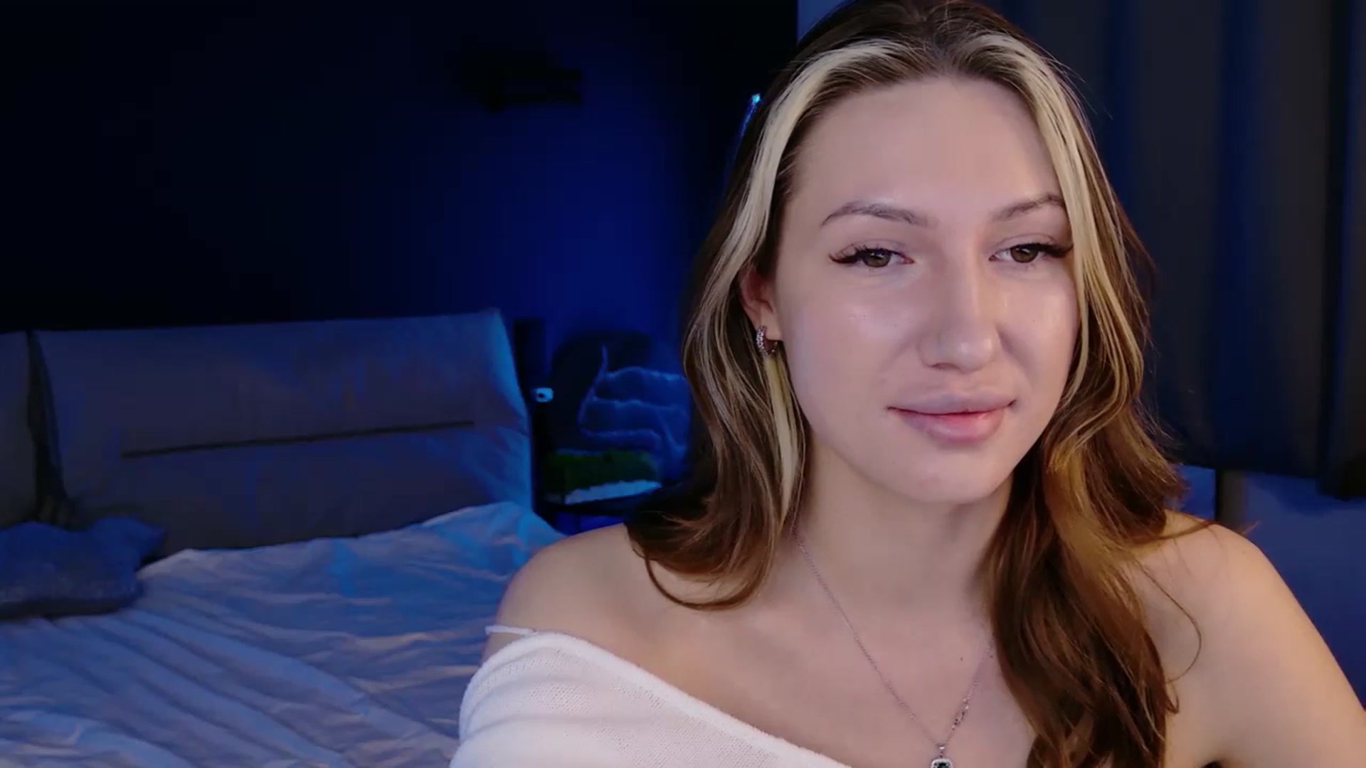 Gallery image thumbnail from LovelyGin's myfreecams stream on, 01/08/2026, 15:31 image 4 of 20