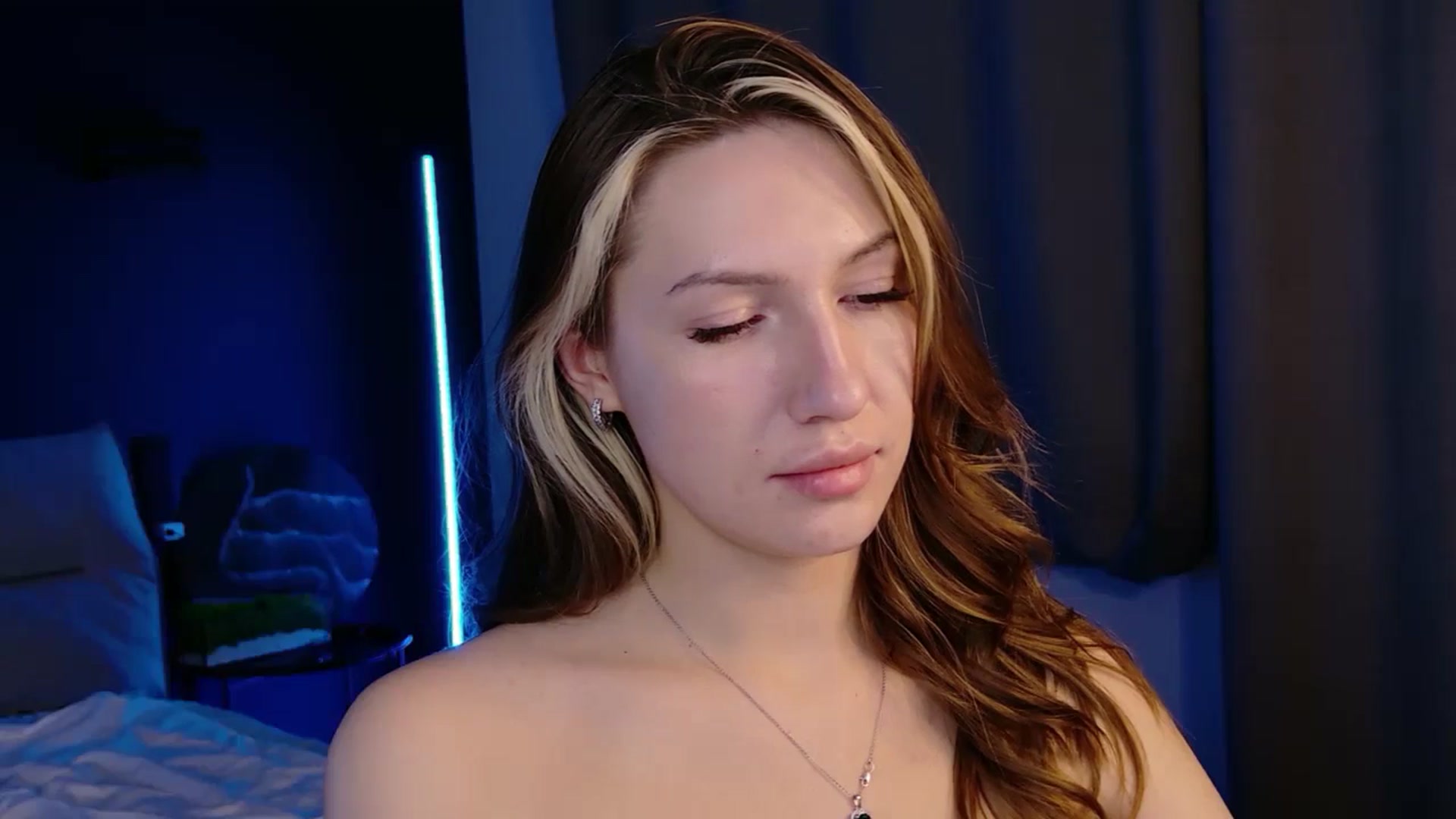 Gallery image thumbnail from LovelyGin's myfreecams stream on, 01/08/2026, 19:47 image 15 of 20