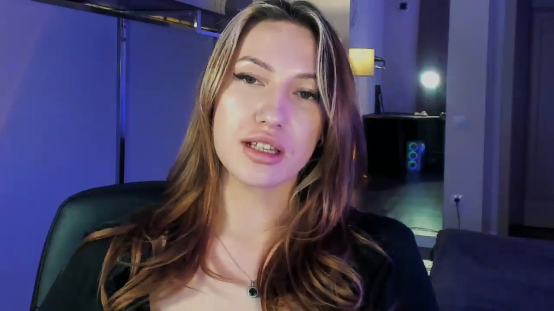 Gallery image thumbnail from LovelyGin's myfreecams stream on, 01/09/2026, 20:18 image 10 of 20