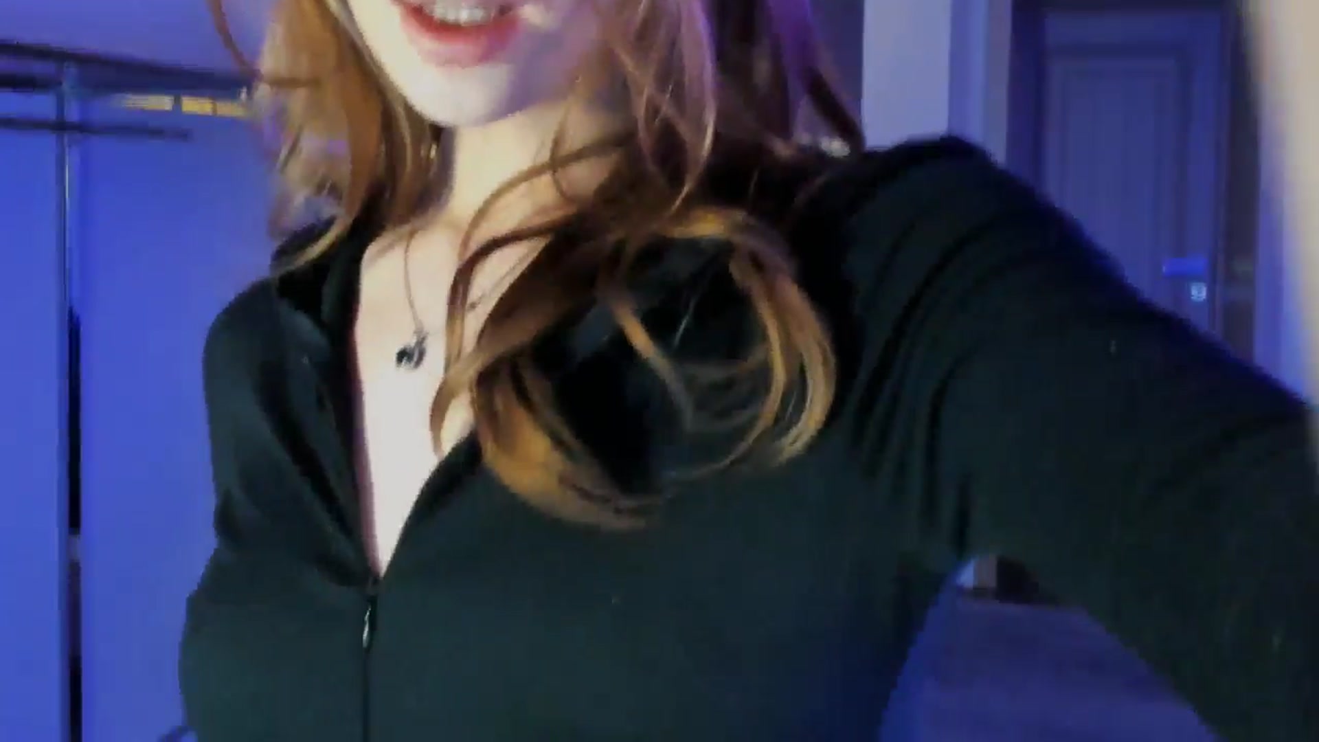 Gallery image thumbnail from LovelyGin's myfreecams stream on, 01/09/2026, 20:18 image 15 of 20