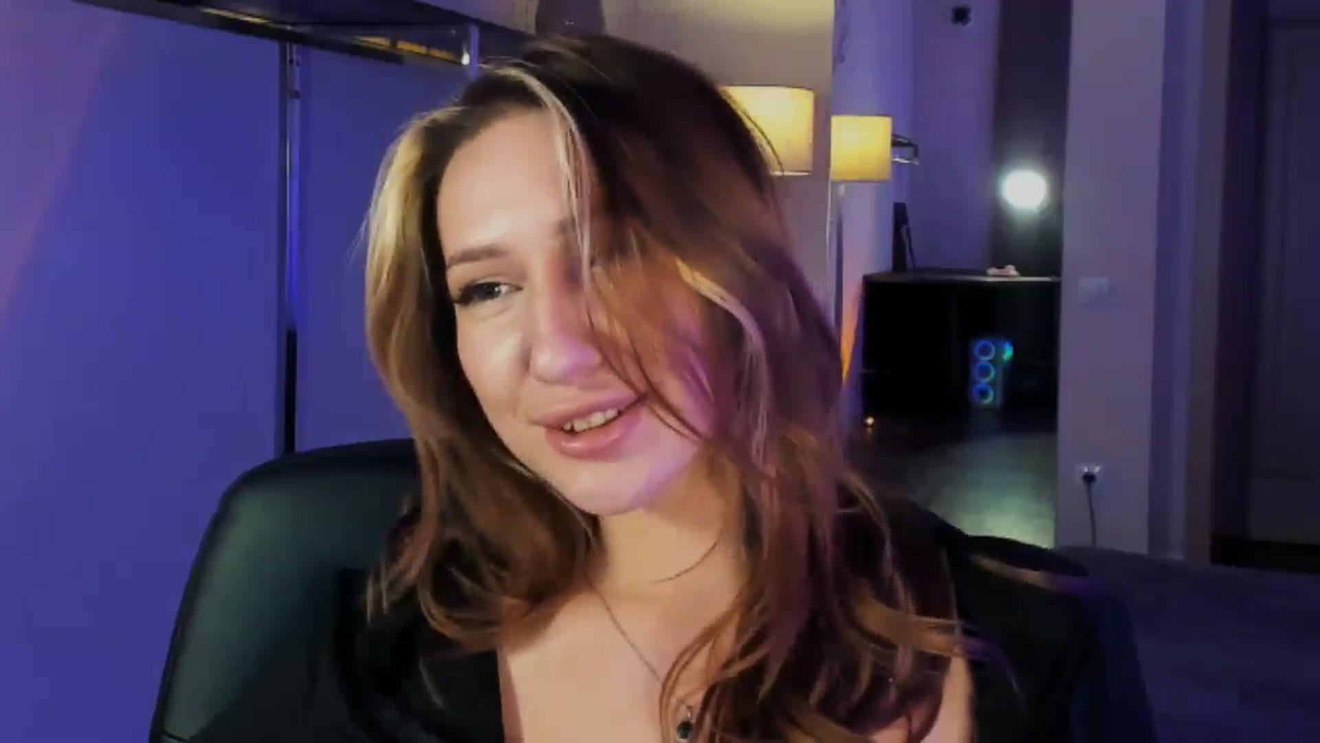 Gallery image thumbnail from LovelyGin's myfreecams stream on, 01/09/2026, 20:18 image 13 of 20
