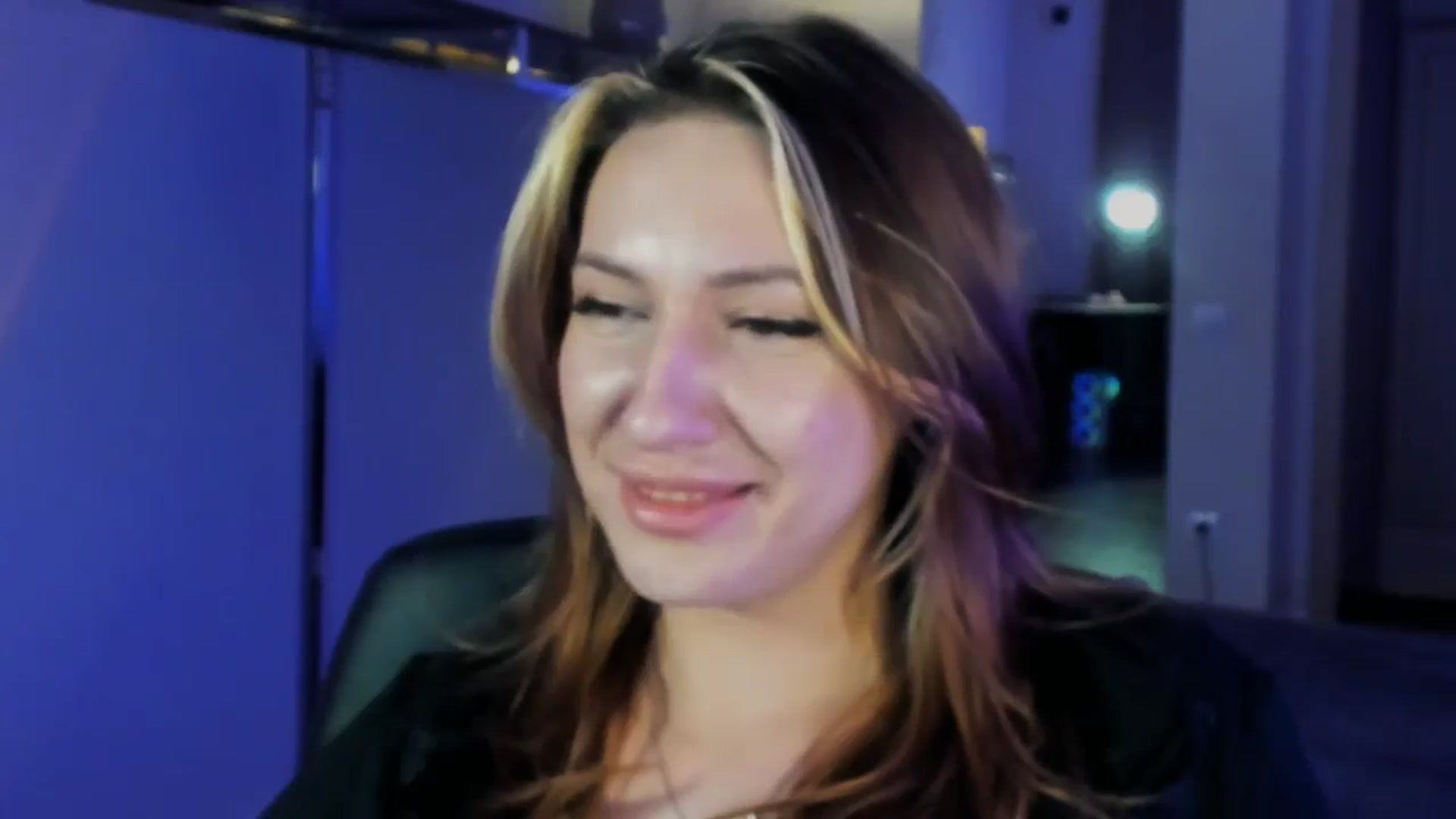 Gallery image thumbnail from LovelyGin's myfreecams stream on, 01/09/2026, 20:18 image 14 of 20
