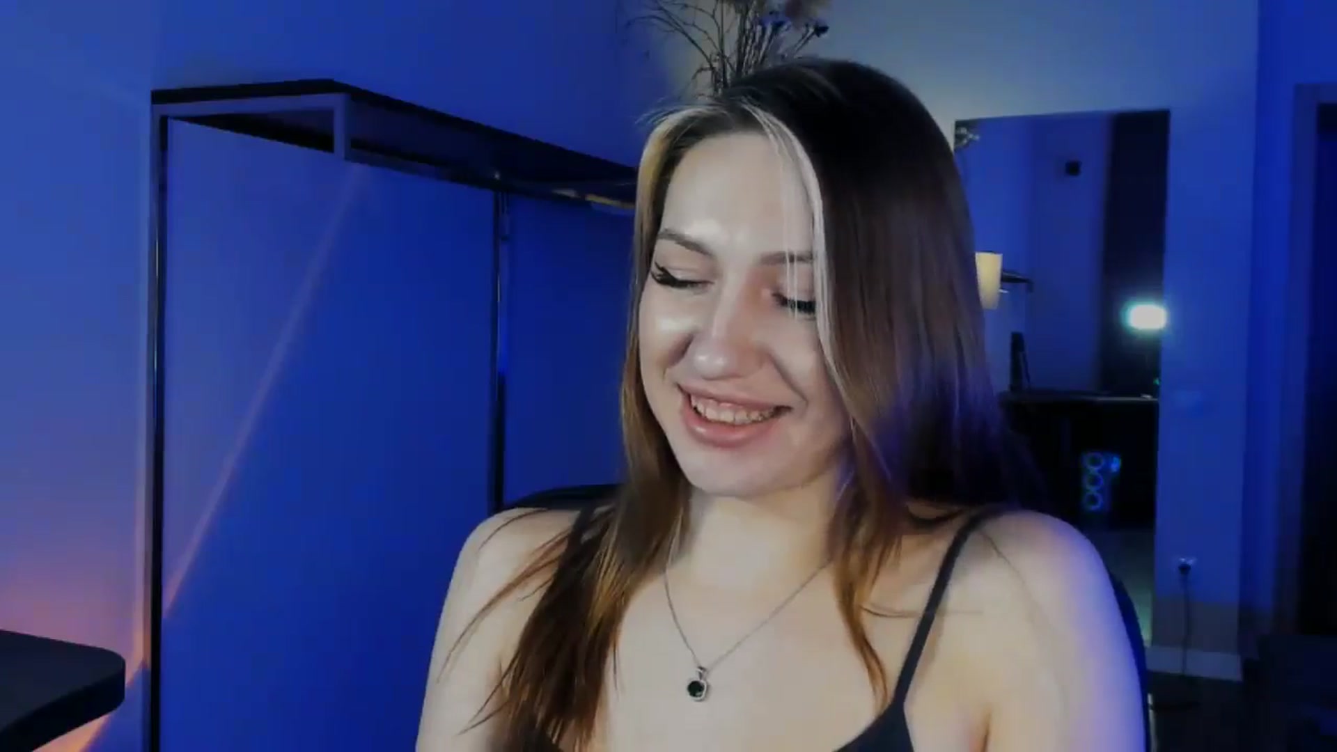 Gallery image thumbnail from LovelyGin's myfreecams stream on, 01/12/2026, 17:03 image 5 of 20