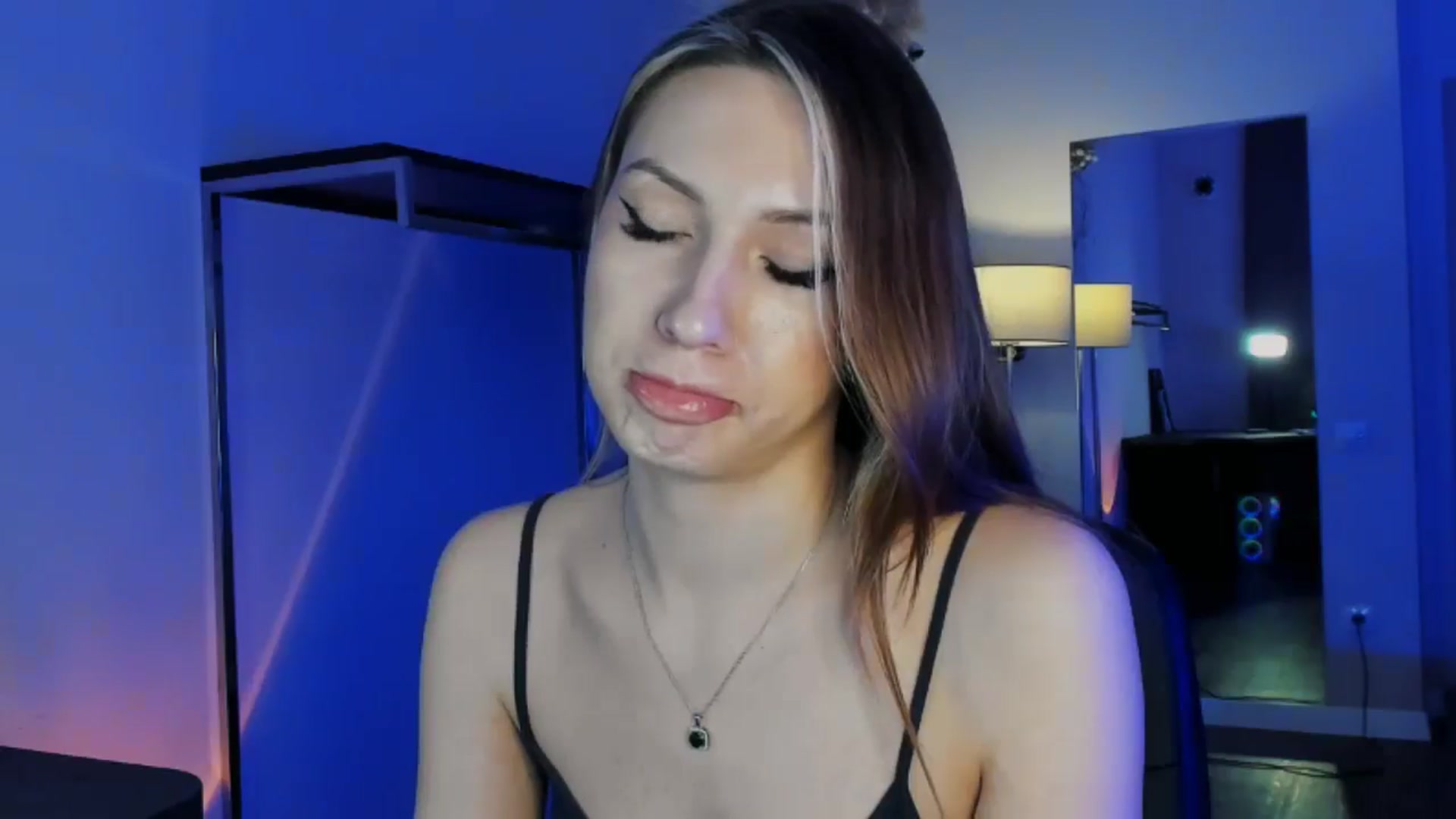 Gallery image thumbnail from LovelyGin's myfreecams stream on, 01/12/2026, 17:03 image 3 of 20