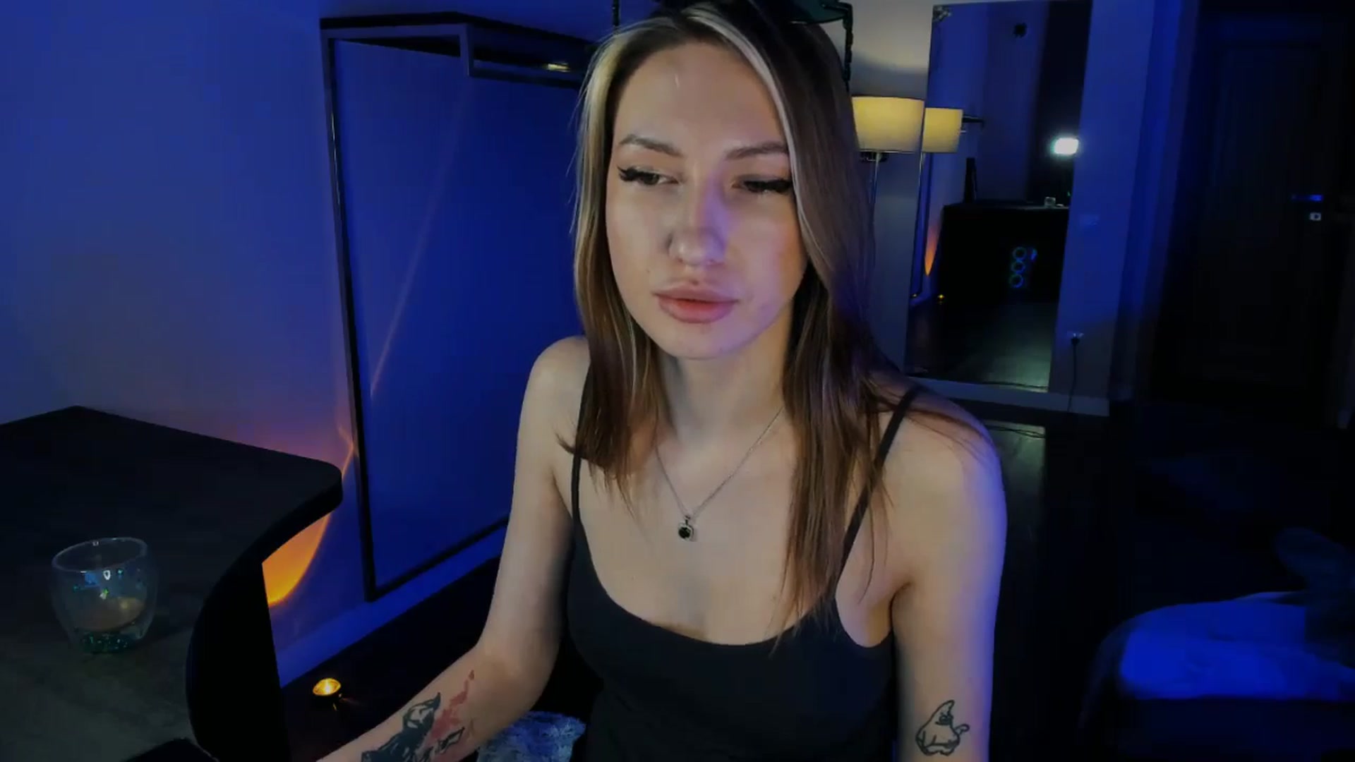 Gallery image thumbnail from LovelyGin's myfreecams stream on, 01/12/2026, 17:03 image 15 of 20