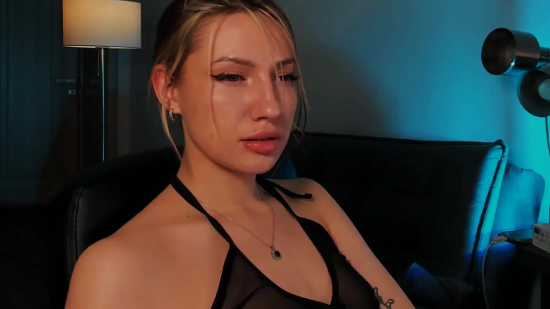 Gallery image thumbnail from LovelyGin's myfreecams stream on, 01/12/2026, 19:36 image 17 of 20