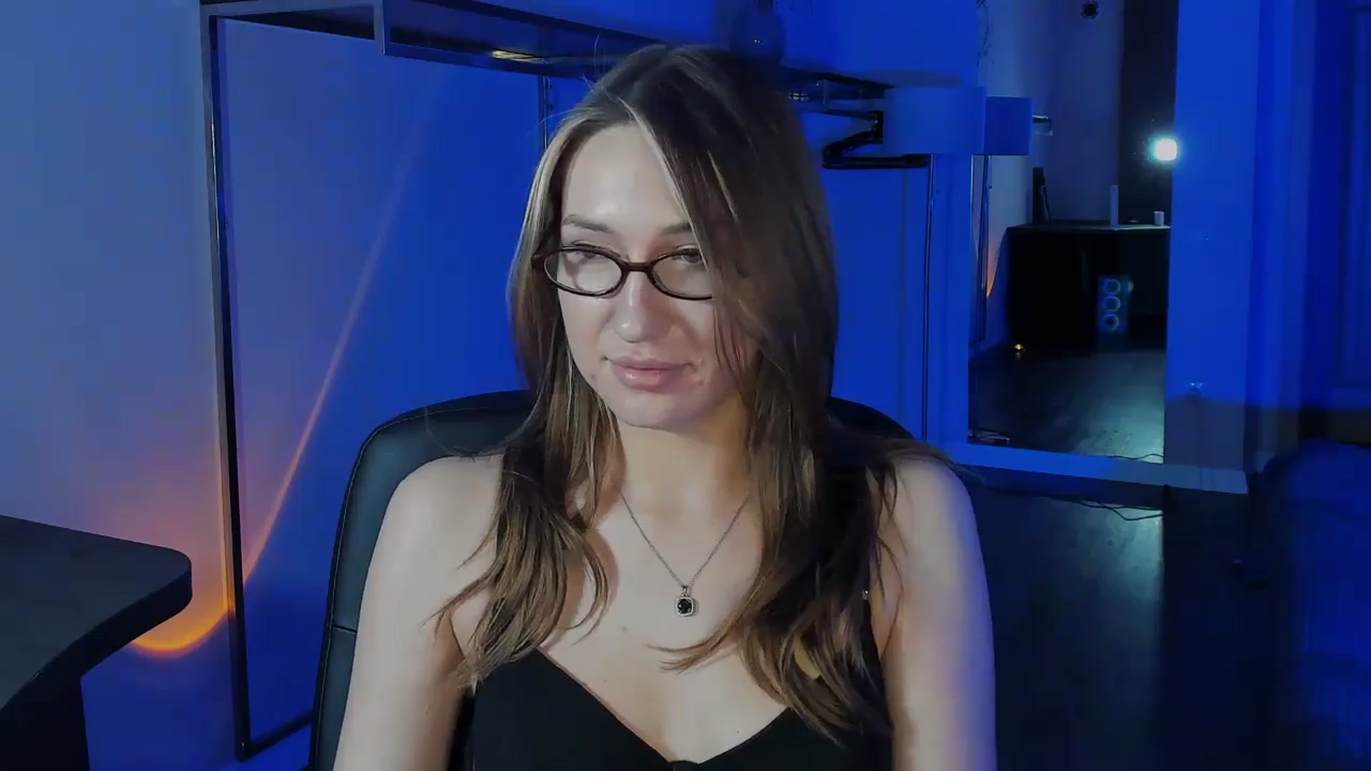 Gallery image thumbnail from LovelyGin's myfreecams stream on, 01/16/2026, 16:28 image 12 of 20