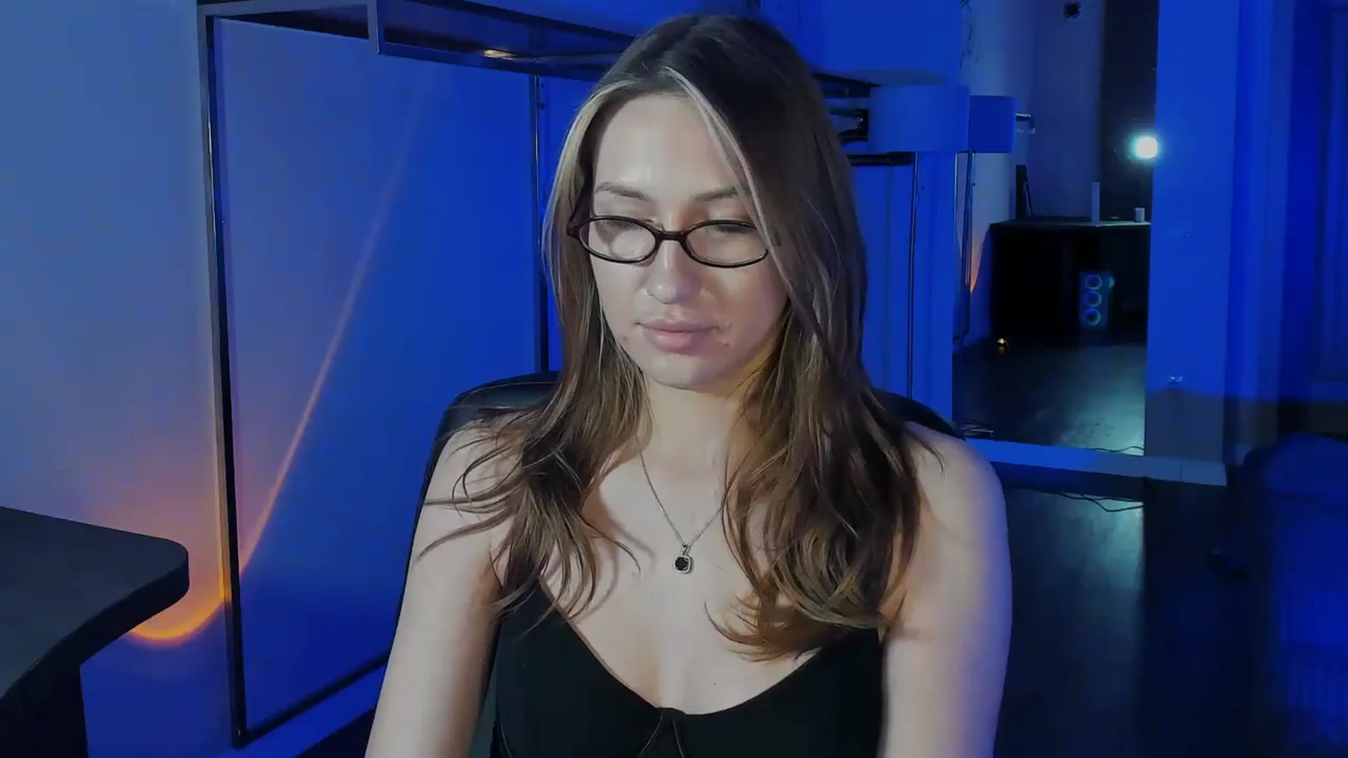 Gallery image thumbnail from LovelyGin's myfreecams stream on, 01/16/2026, 16:28 image 9 of 20
