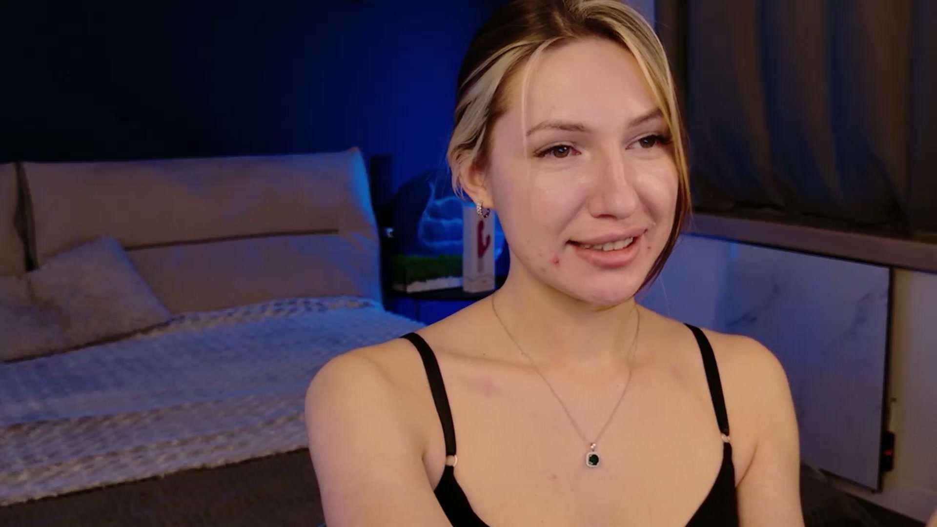Gallery image thumbnail from LovelyGin's myfreecams stream on, 01/16/2026, 20:39 image 8 of 20