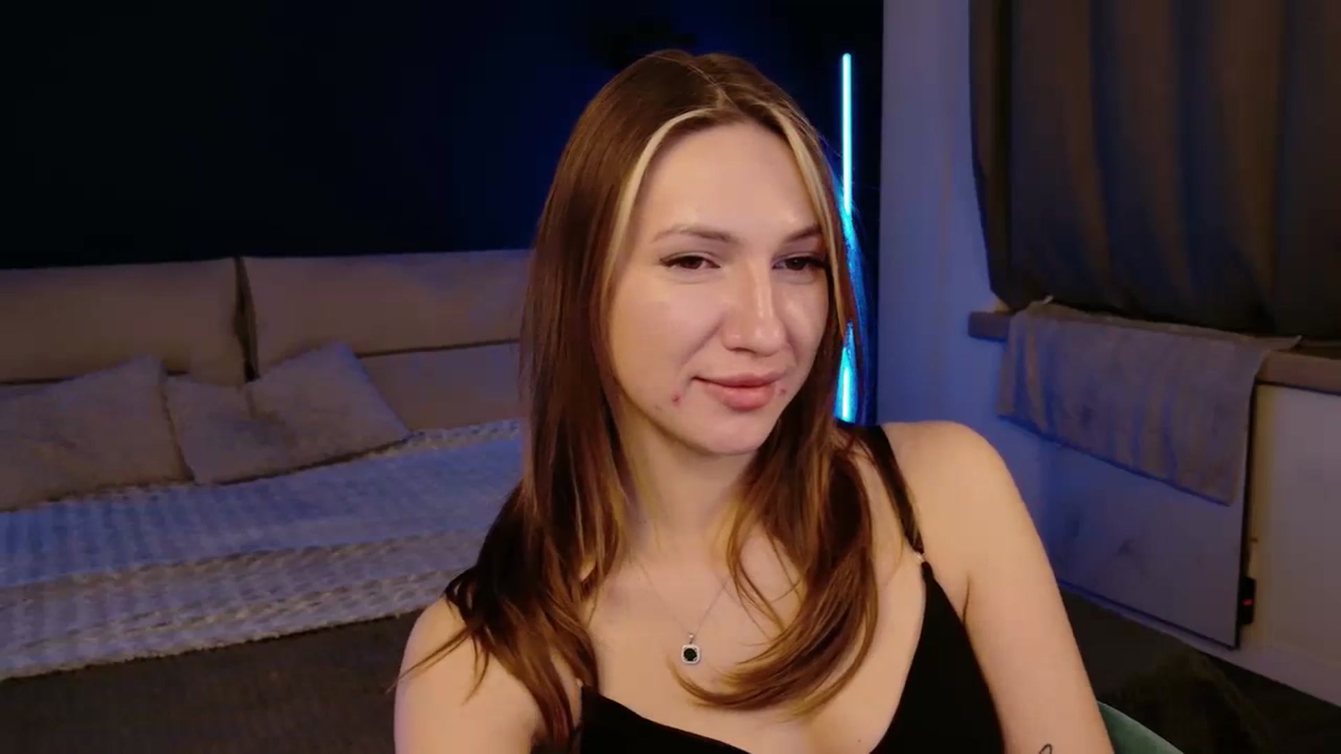 Gallery image thumbnail from LovelyGin's myfreecams stream on, 01/16/2026, 20:39 image 3 of 20