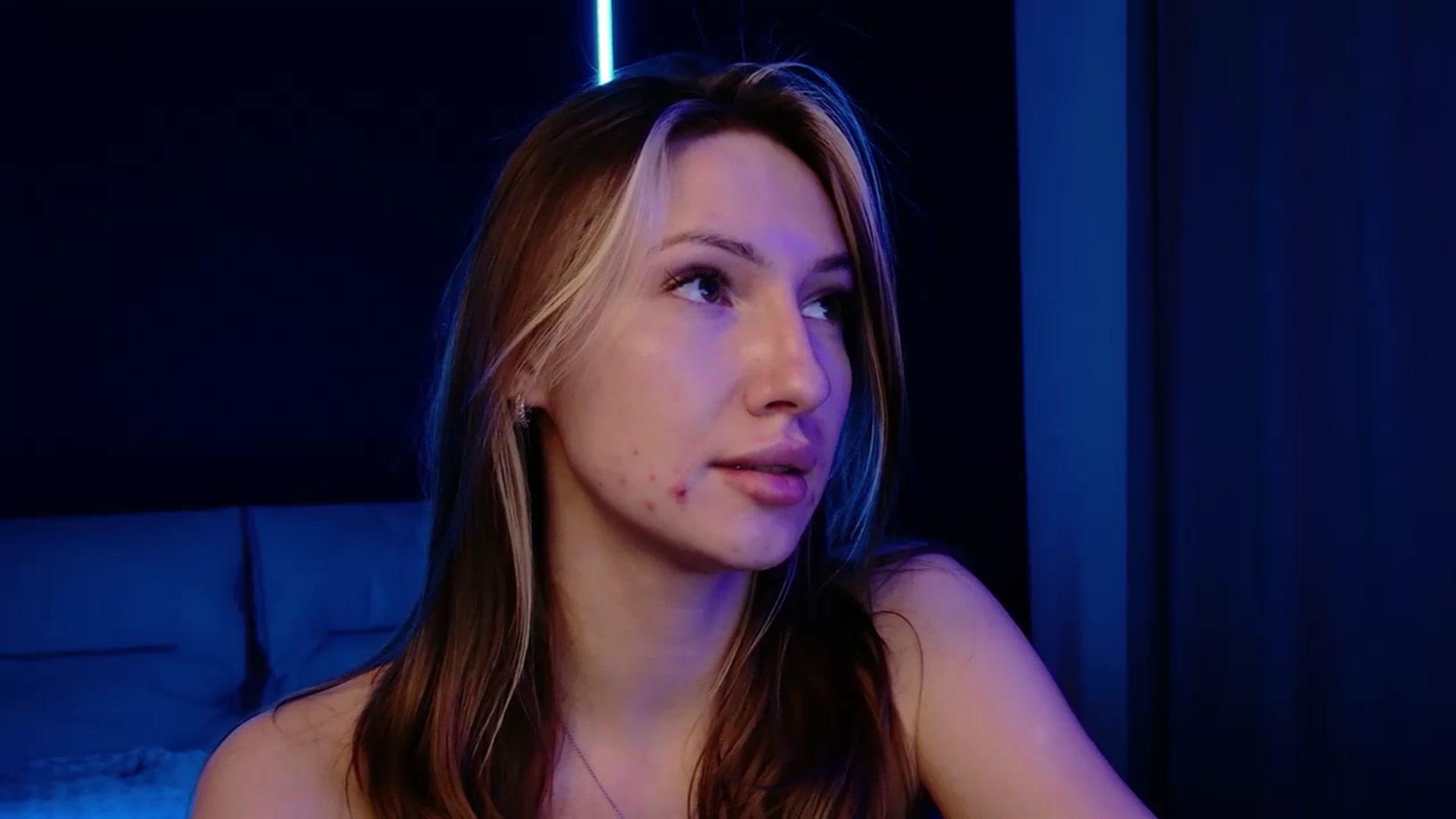 Gallery image thumbnail from LovelyGin's myfreecams stream on, 01/16/2026, 20:48 image 15 of 20