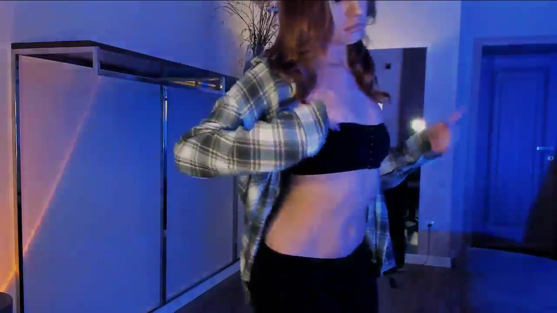 Gallery image thumbnail from LovelyGin's myfreecams stream on, 01/20/2026, 15:01 image 13 of 20