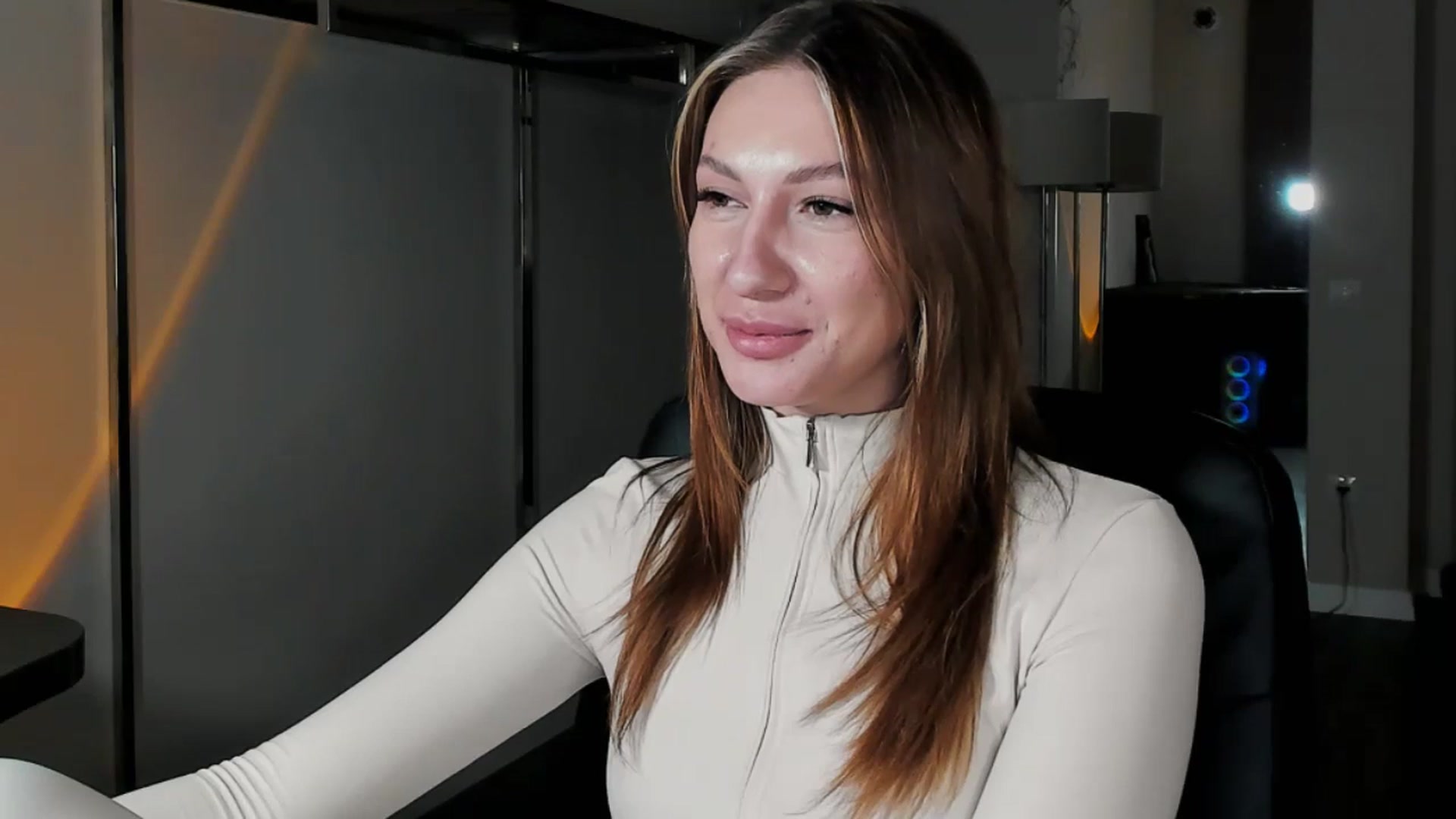 Gallery image thumbnail from LovelyGin's myfreecams stream on, 01/22/2026, 15:11 image 11 of 20