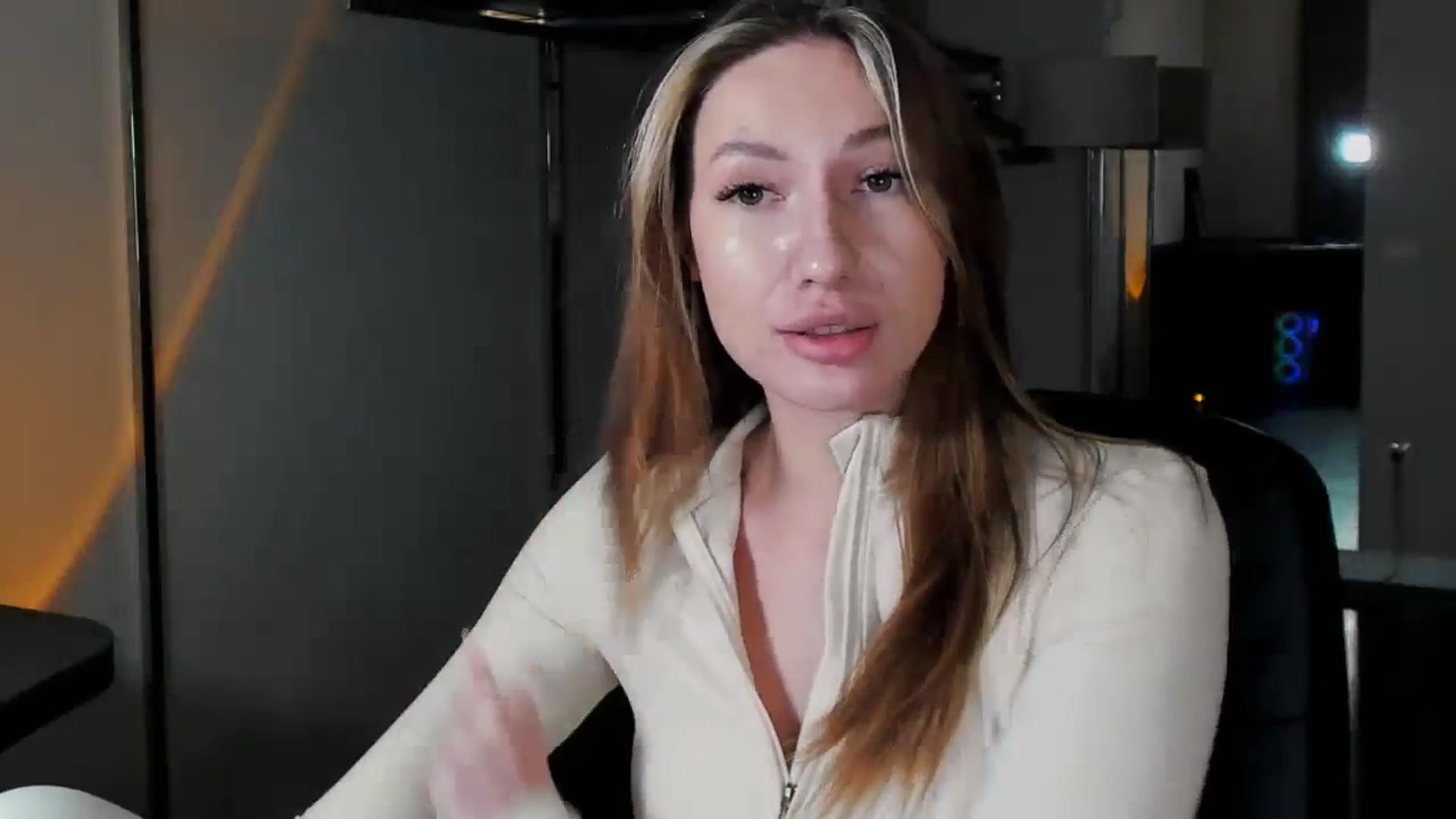 Gallery image thumbnail from LovelyGin's myfreecams stream on, 01/22/2026, 15:11 image 4 of 20