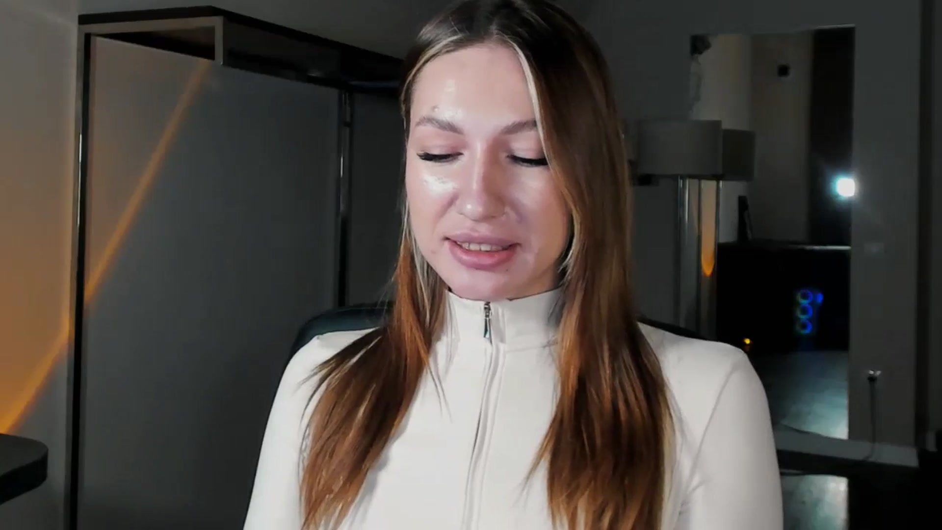 Gallery image thumbnail from LovelyGin's myfreecams stream on, 01/22/2026, 15:11 image 15 of 20
