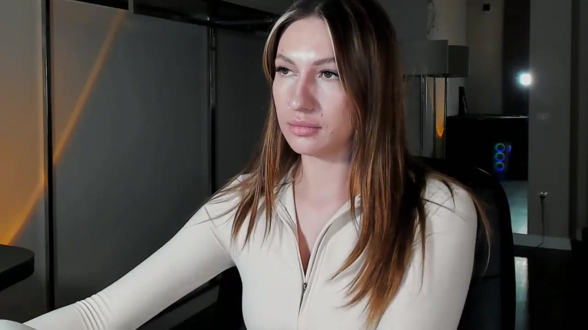 Gallery image thumbnail from LovelyGin's myfreecams stream on, 01/22/2026, 15:11 image 8 of 20