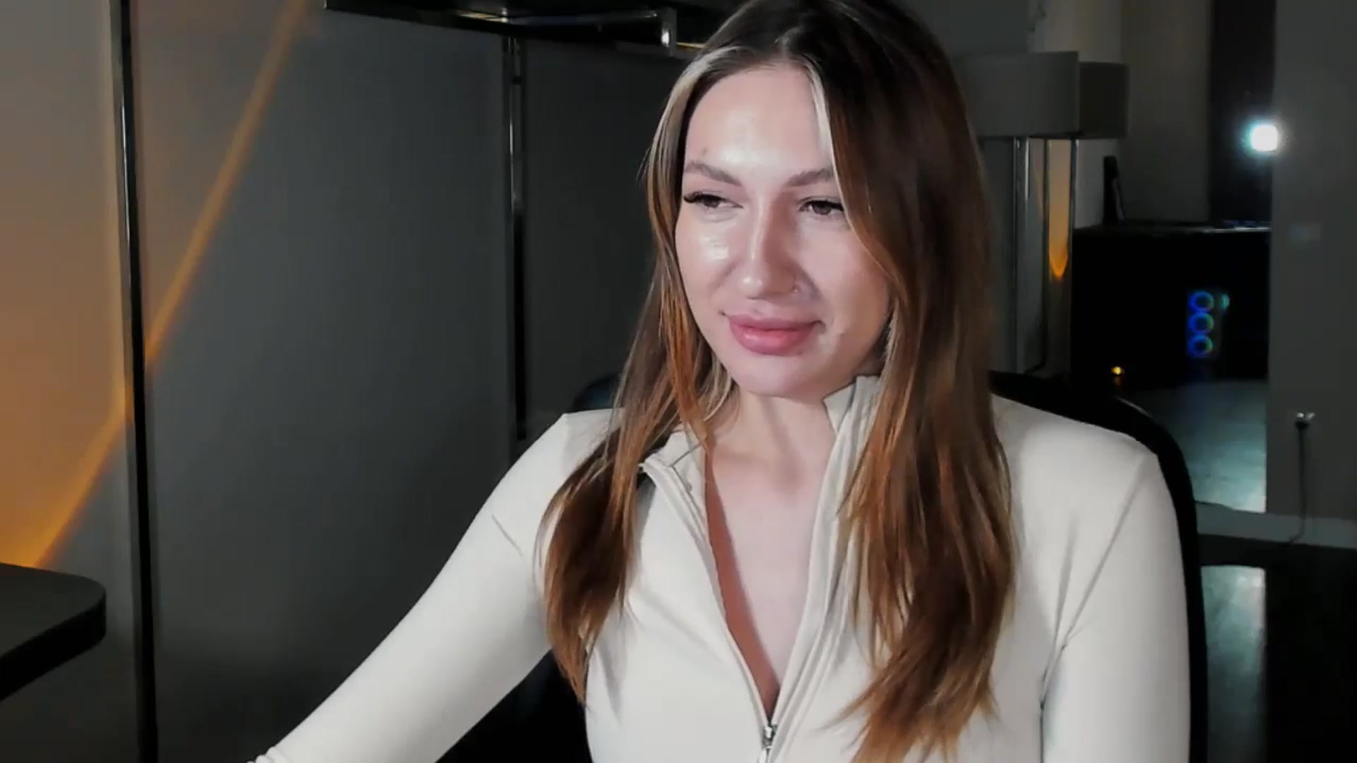 Gallery image thumbnail from LovelyGin's myfreecams stream on, 01/22/2026, 15:11 image 3 of 20