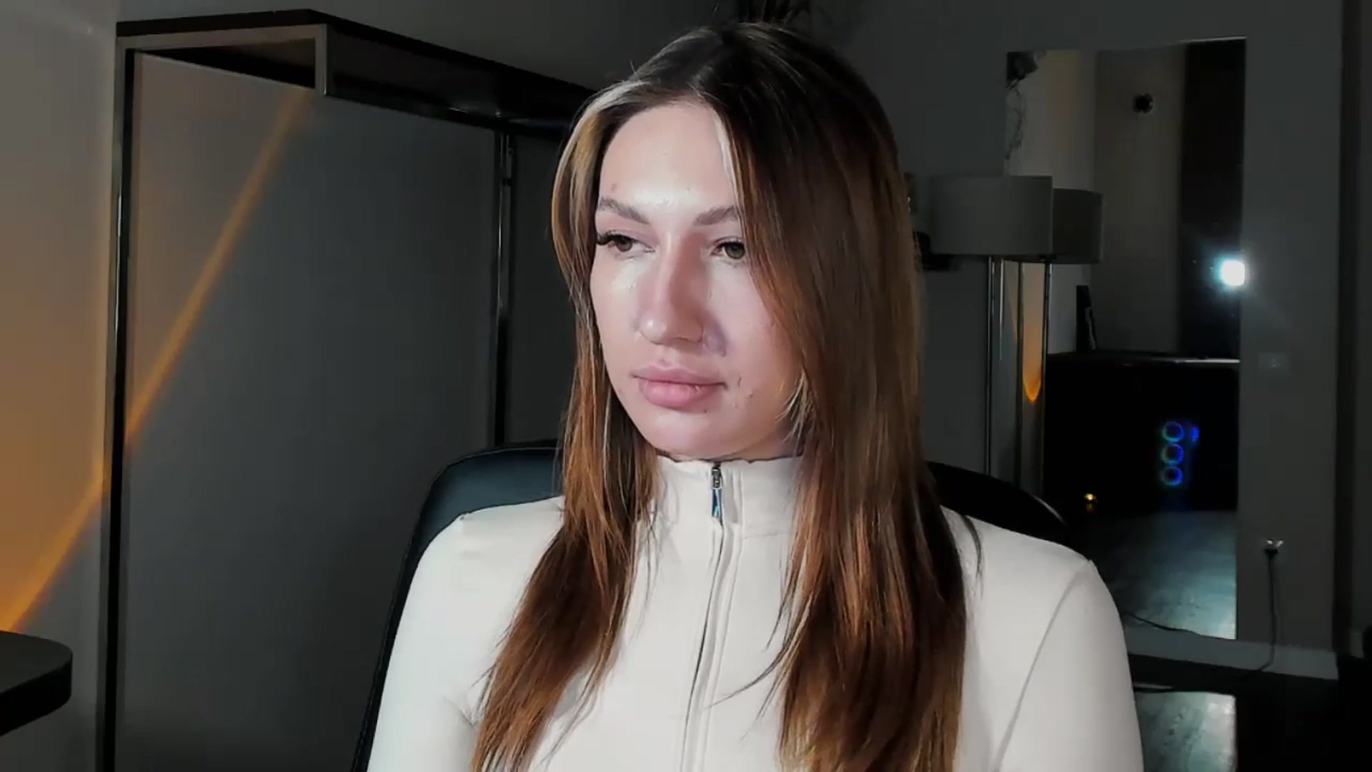 Gallery image thumbnail from LovelyGin's myfreecams stream on, 01/22/2026, 15:11 image 18 of 20