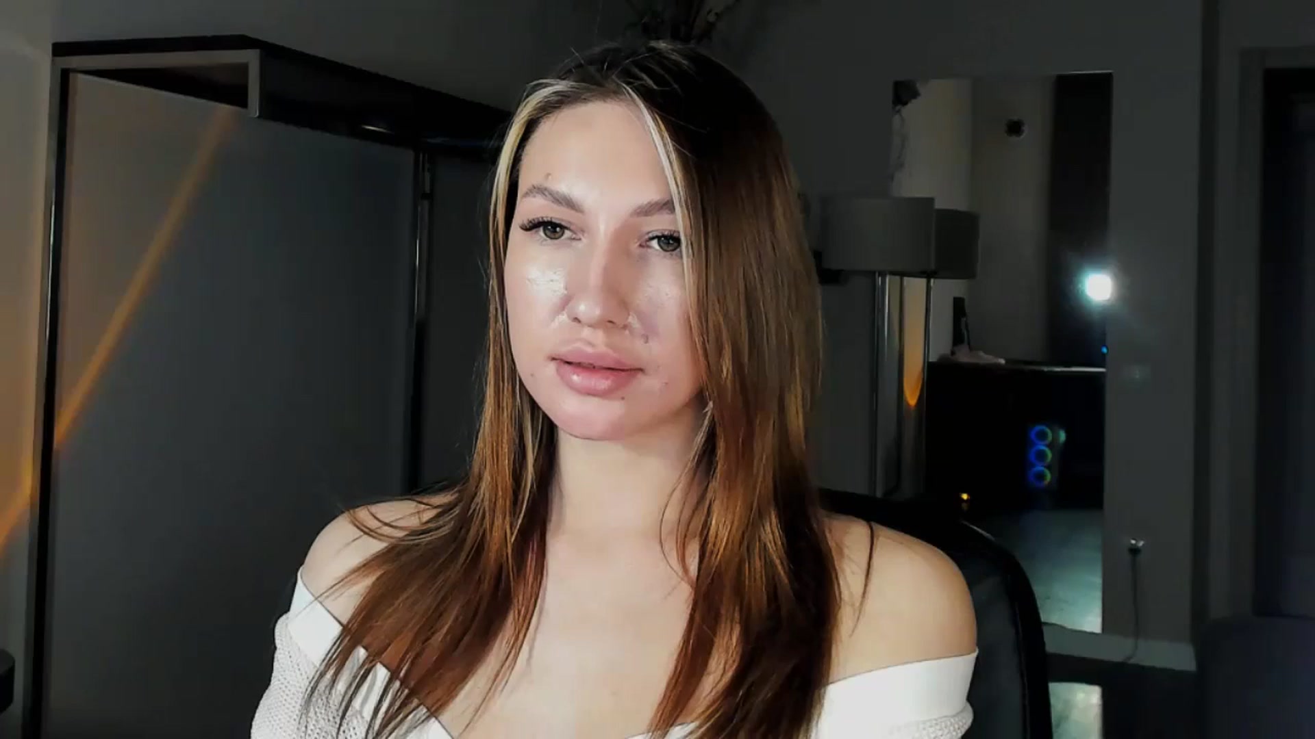 Gallery image thumbnail from LovelyGin's myfreecams stream on, 01/22/2026, 16:45 image 19 of 20