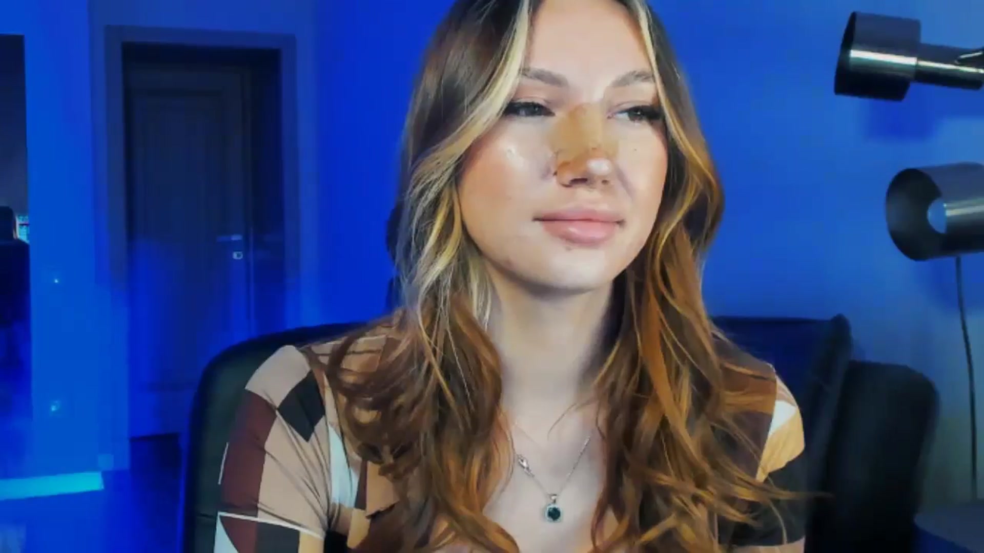 Gallery image thumbnail from LovelyGin's myfreecams stream on, 02/10/2026, 14:56 image 19 of 20