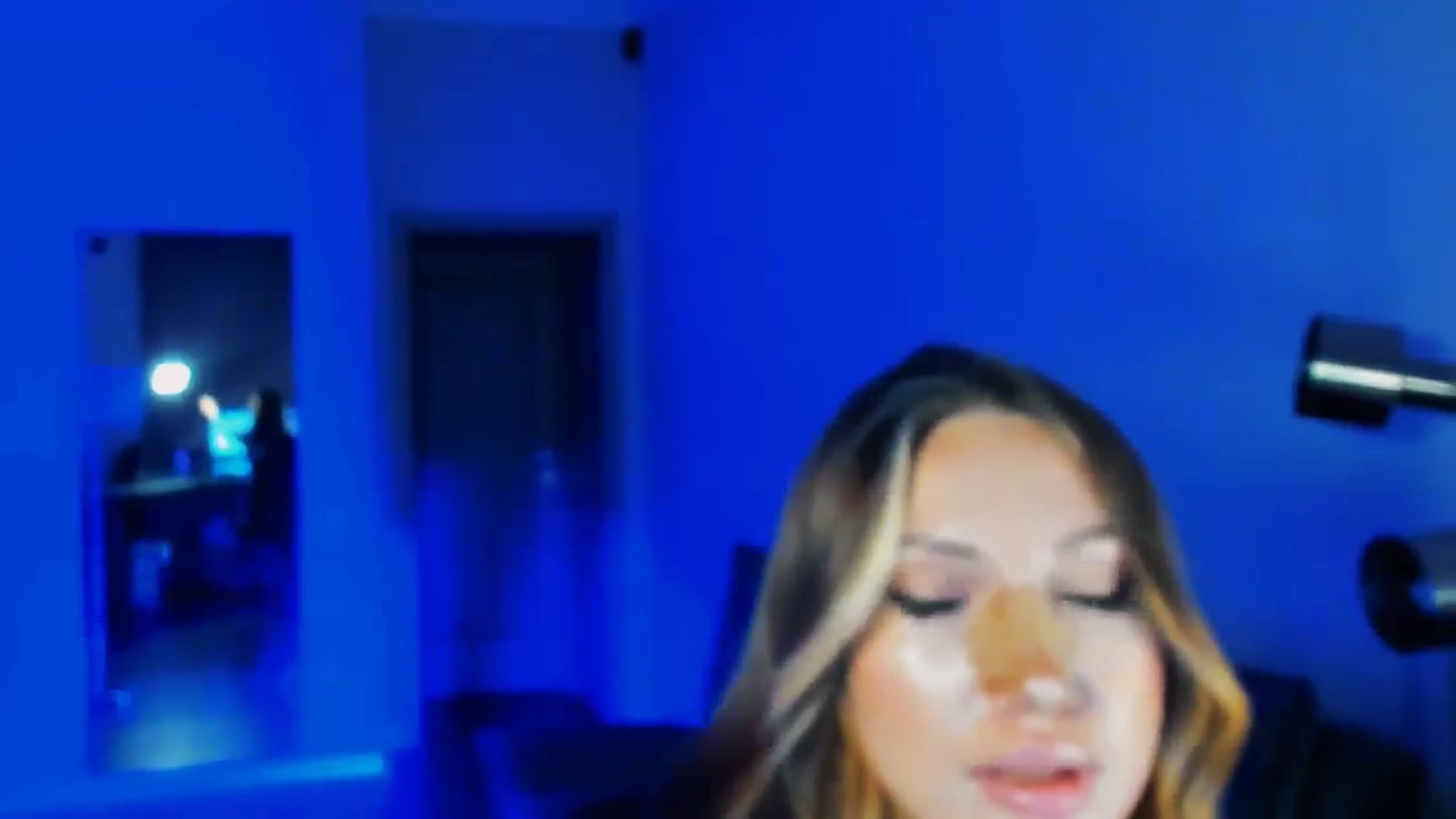 Gallery image thumbnail from LovelyGin's myfreecams stream on, 02/10/2026, 14:56 image 16 of 20
