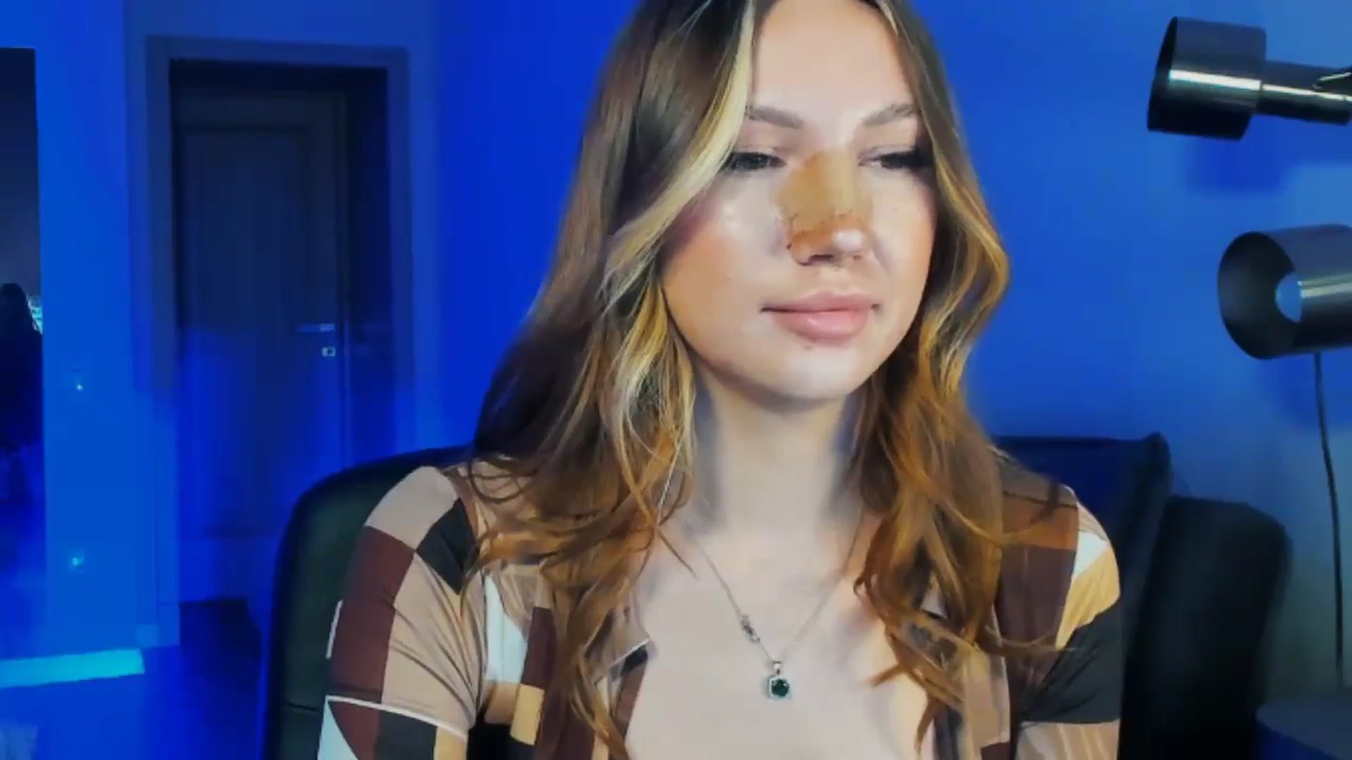 Gallery image thumbnail from LovelyGin's myfreecams stream on, 02/10/2026, 14:56 image 17 of 20