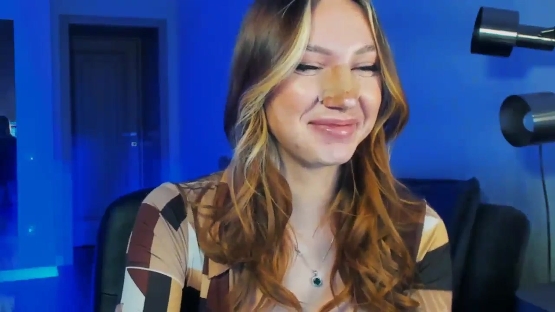 Gallery image thumbnail from LovelyGin's myfreecams stream on, 02/10/2026, 14:56 image 20 of 20