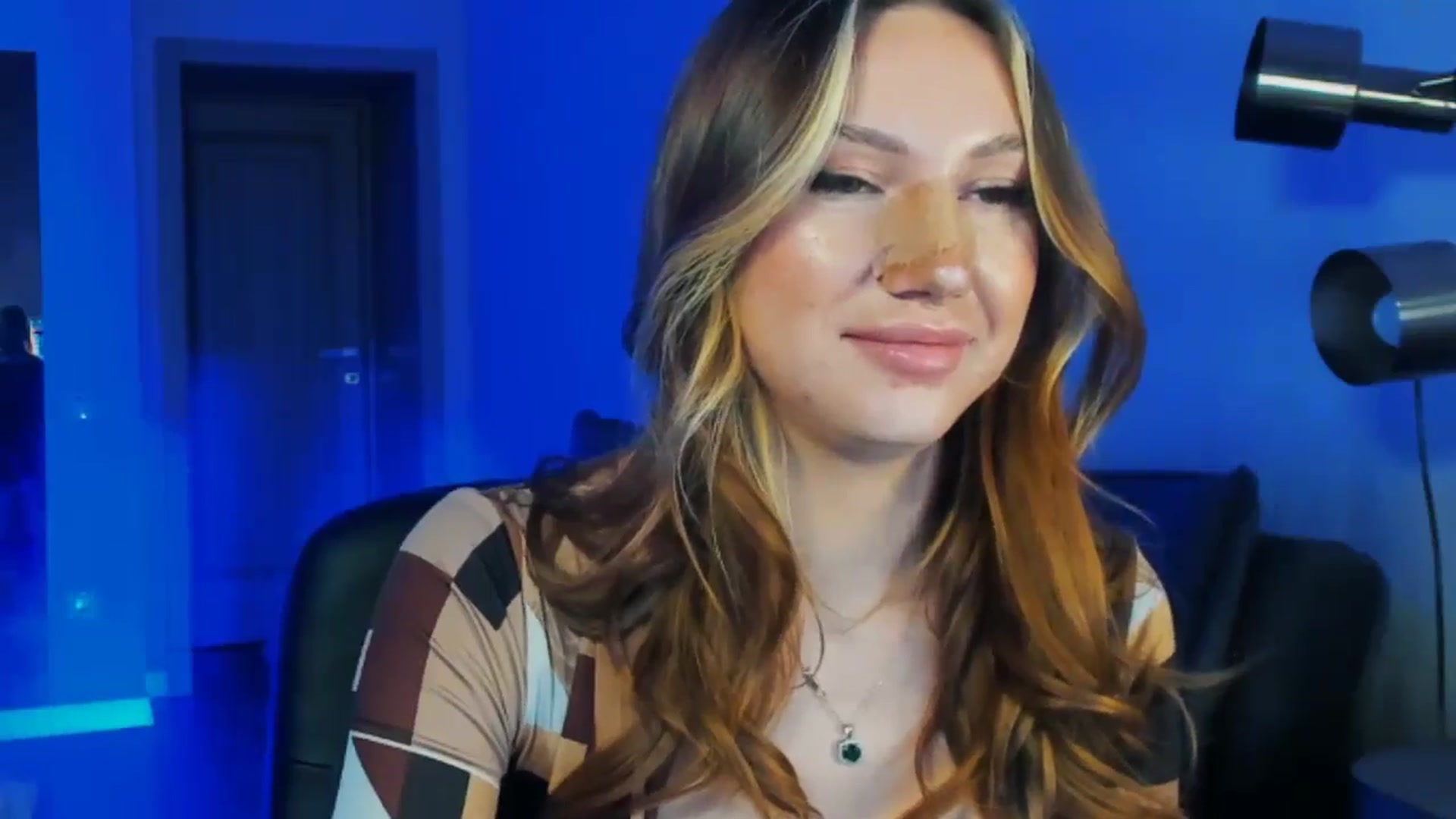Gallery image thumbnail from LovelyGin's myfreecams stream on, 02/10/2026, 14:56 image 18 of 20